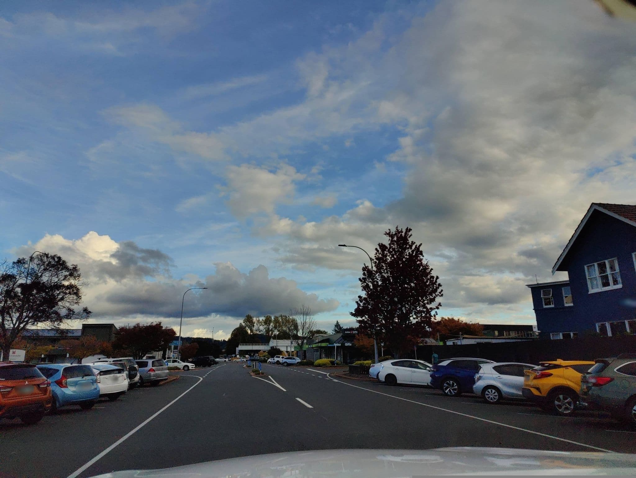 Street view near Crash Palace Backpackers & Rotorua Group Accommodations, Victoria — © elphix (CC BY-SA · Mapillary)