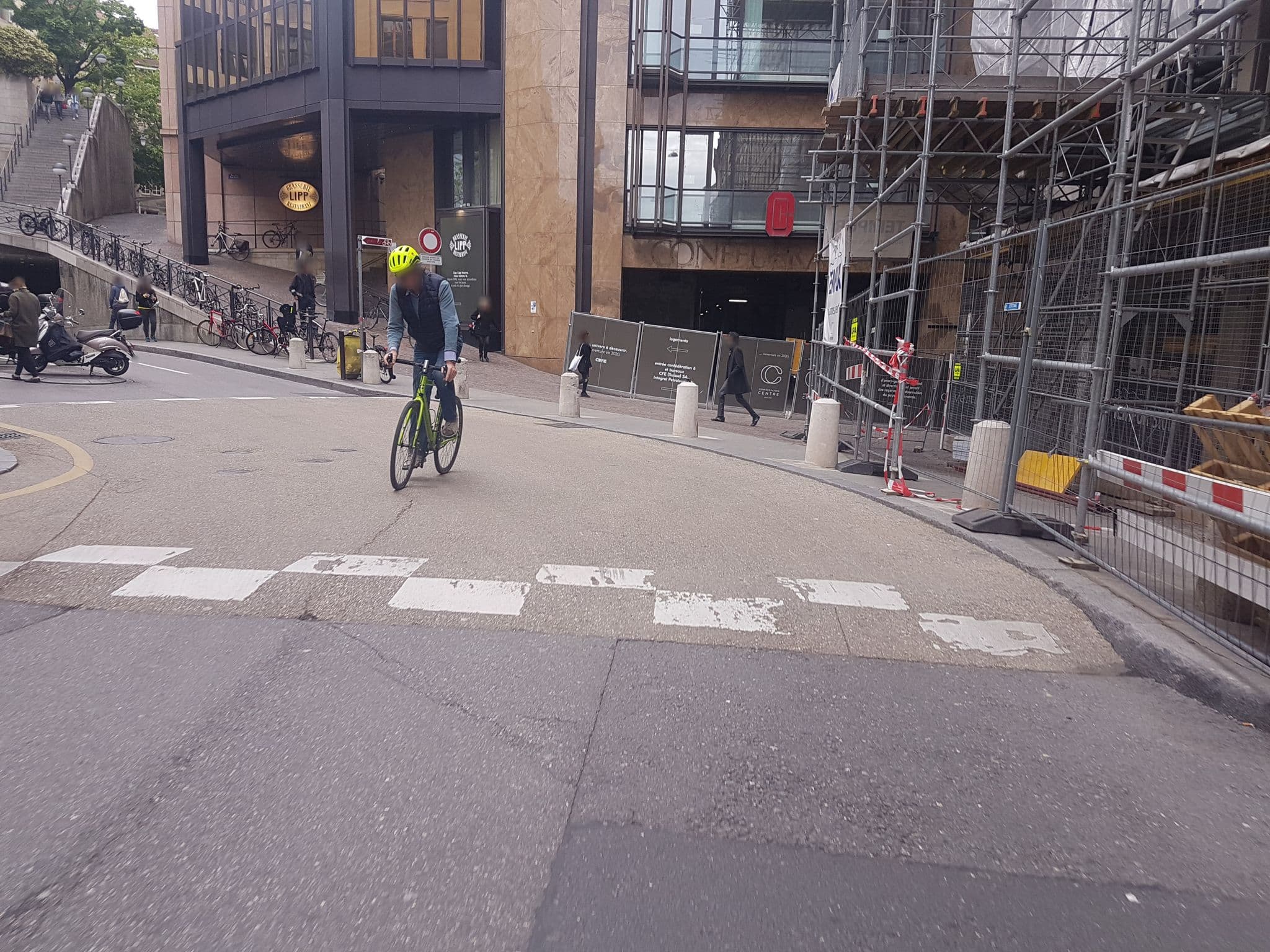 Street view near Hôtel Central, Geneva — © changchun1 (CC BY-SA · Mapillary)