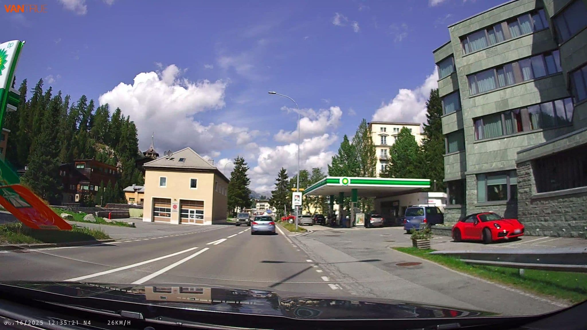 Street view near San Gian, St. Moritz — © fcignat (CC BY-SA · Mapillary)