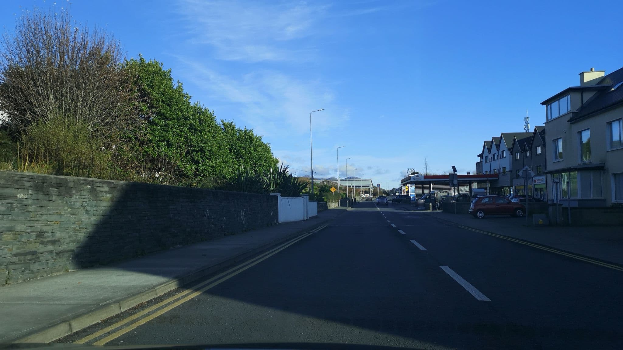 Street view near Clifden Coach House, Clifden — © dacor (CC BY-SA · Mapillary)