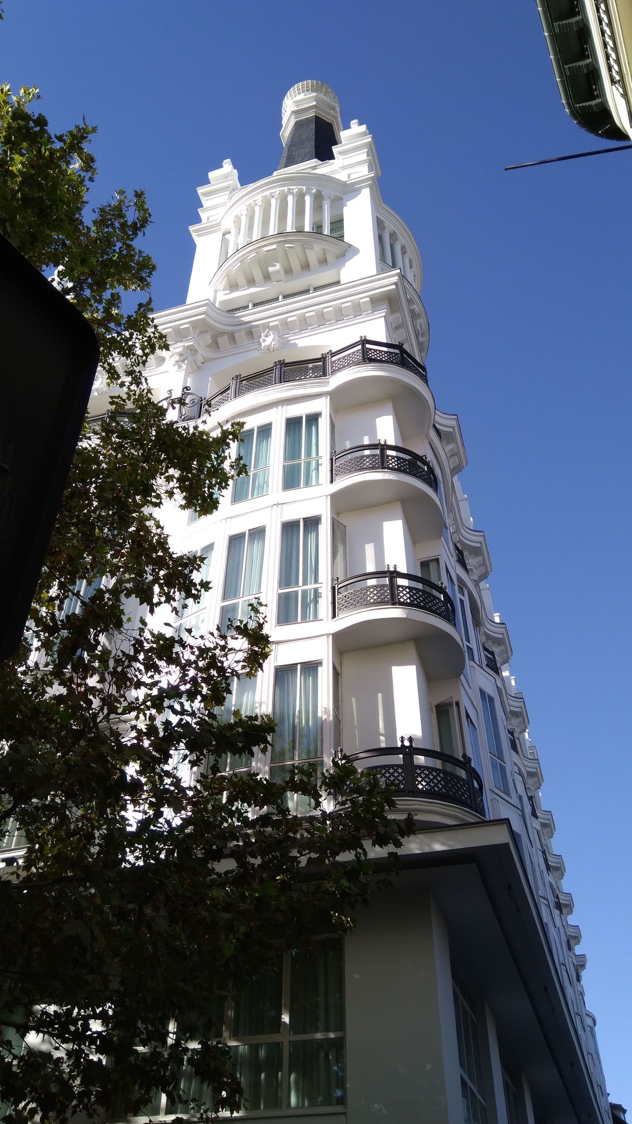 Street view near ME Madrid Reina Victoria, Madrid — © gatoland (CC BY-SA · Mapillary)