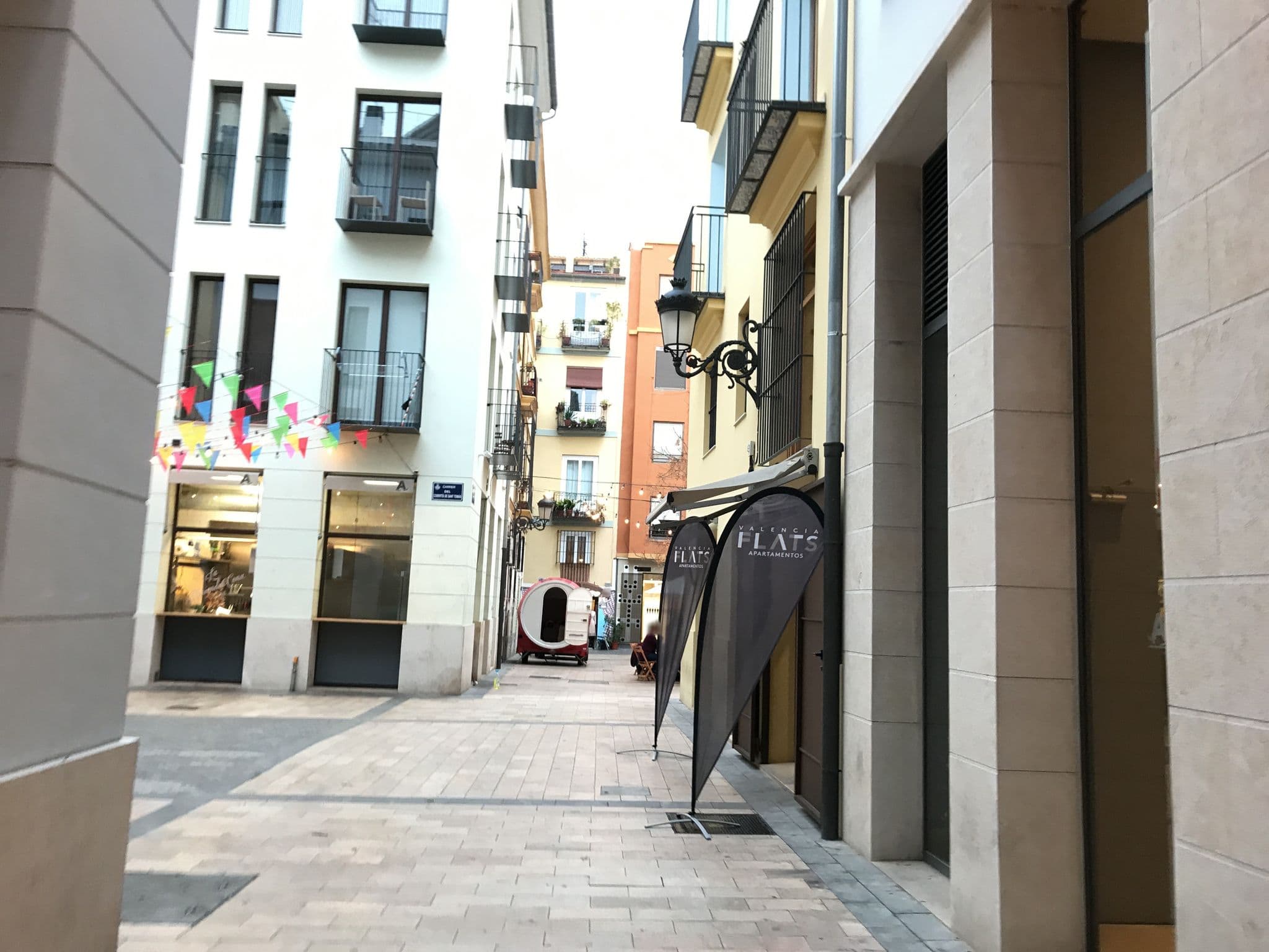Street view near Apartamentos Mon Suites Catedral, Valencia — © alexandercj (CC BY-SA · Mapillary)