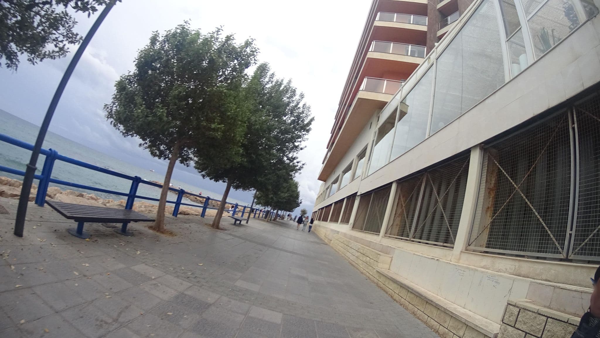 Street view near INNSiDE by Meliá Alicante Porta Maris, Alicante — © robertogeb (CC BY-SA · Mapillary)