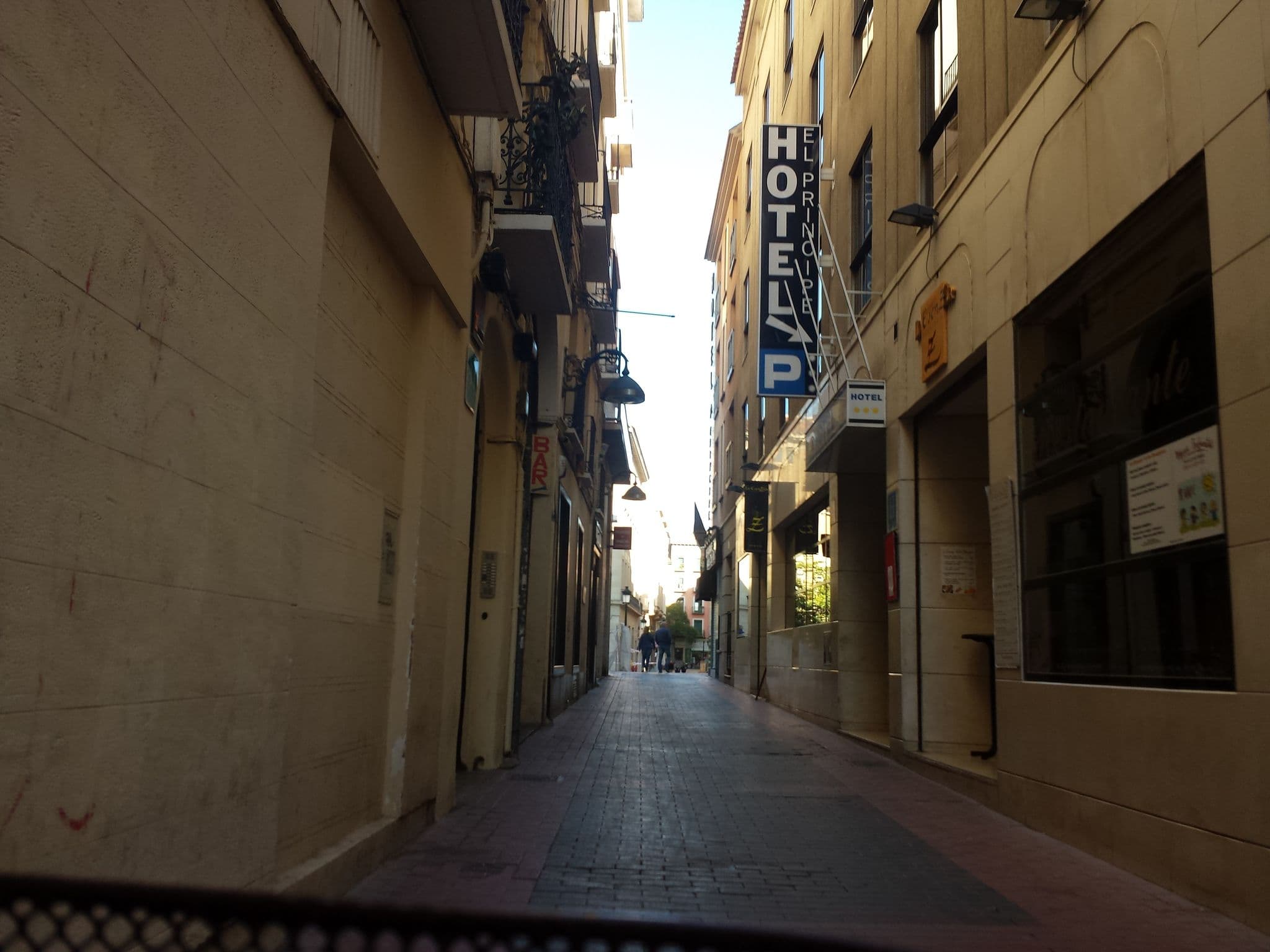 Street view near VTZ Hotel El Principe, Zaragoza — © robot8a (CC BY-SA · Mapillary)