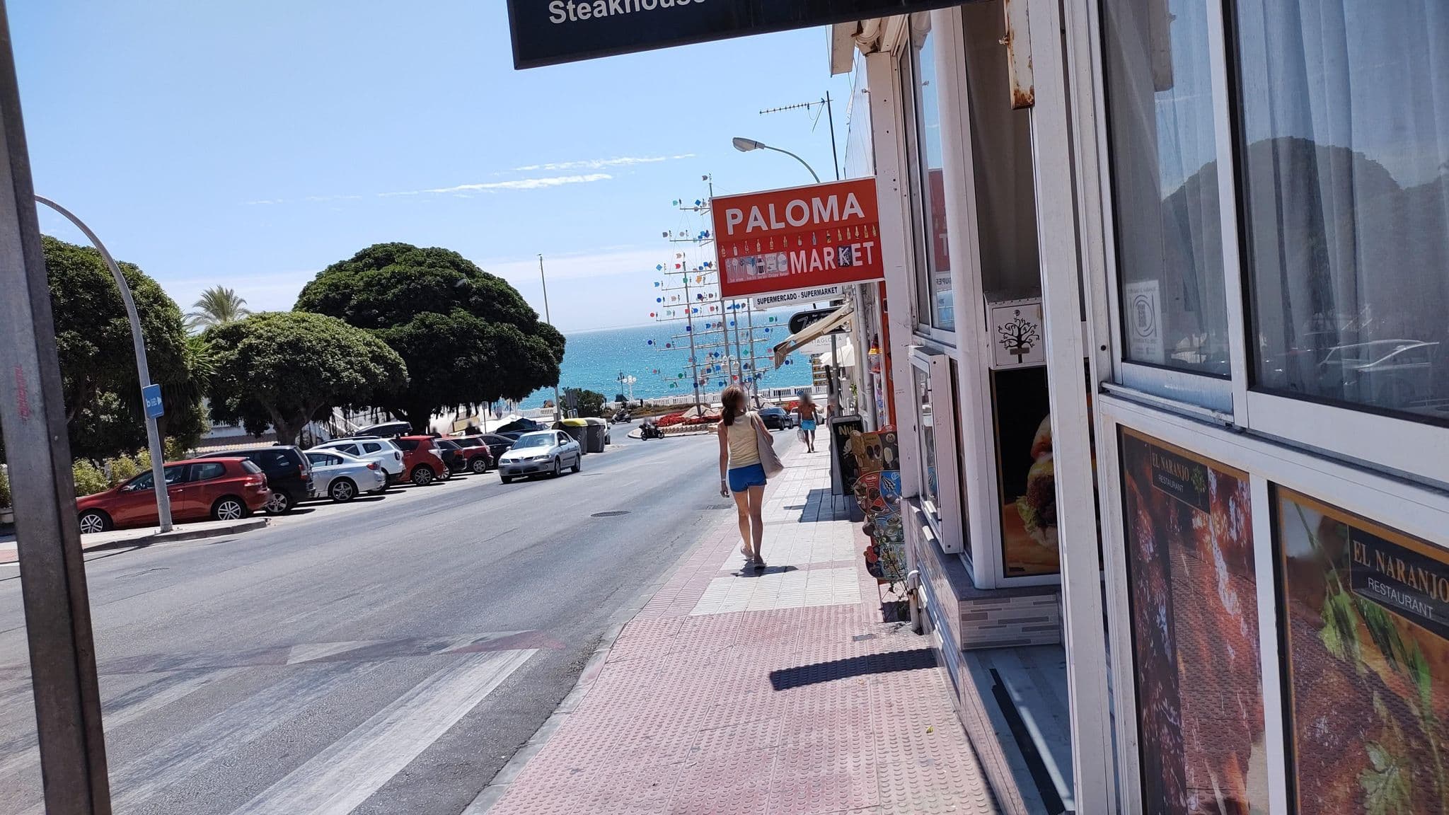 Street view near Apartamentos Turísticos SUNNY BEACH, Arroyo de la Miel — © rsandu (CC BY-SA · Mapillary)