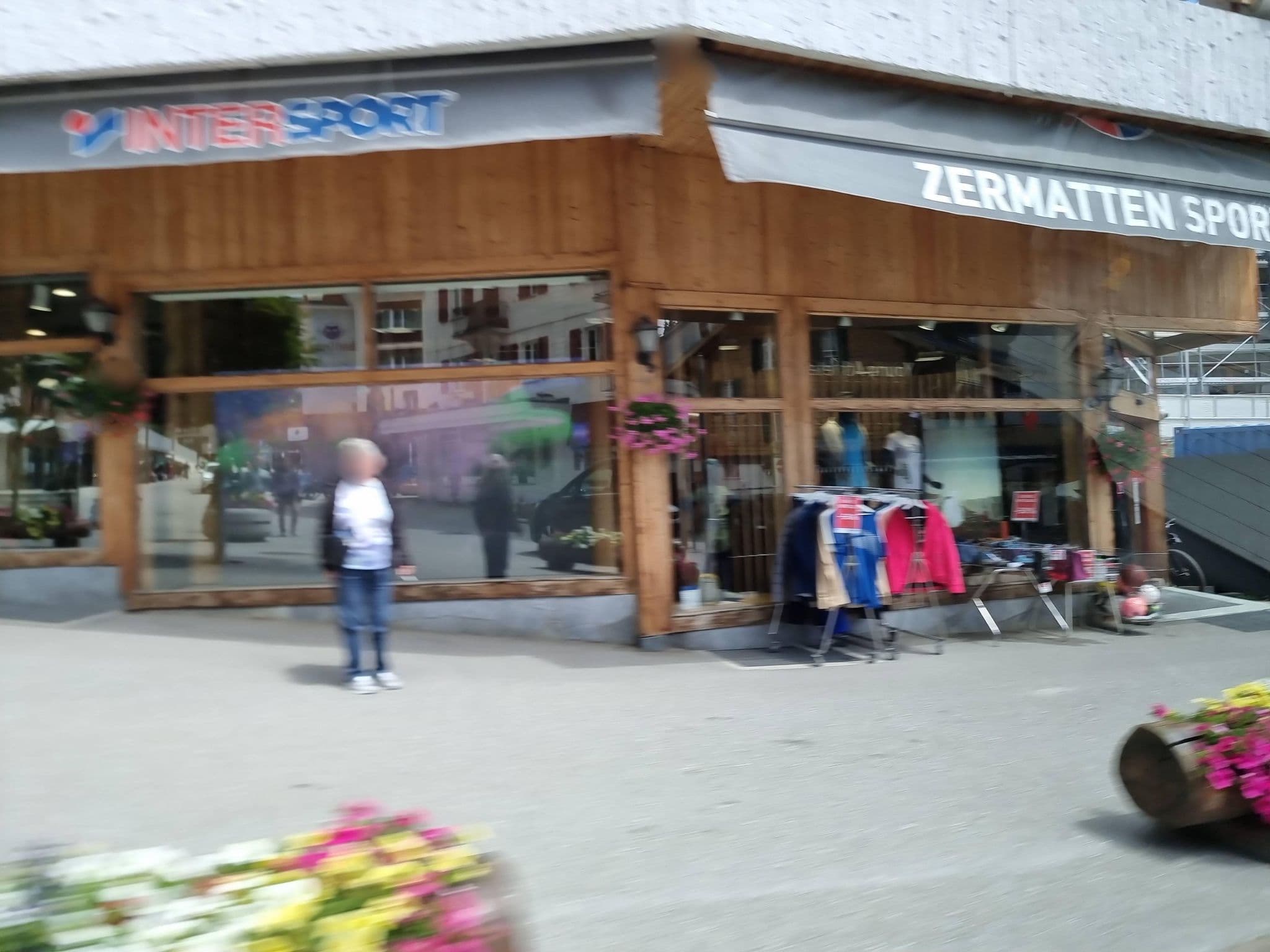 Street view near Mirabeau, Crans-Montana — © mapfool (CC BY-SA · Mapillary)