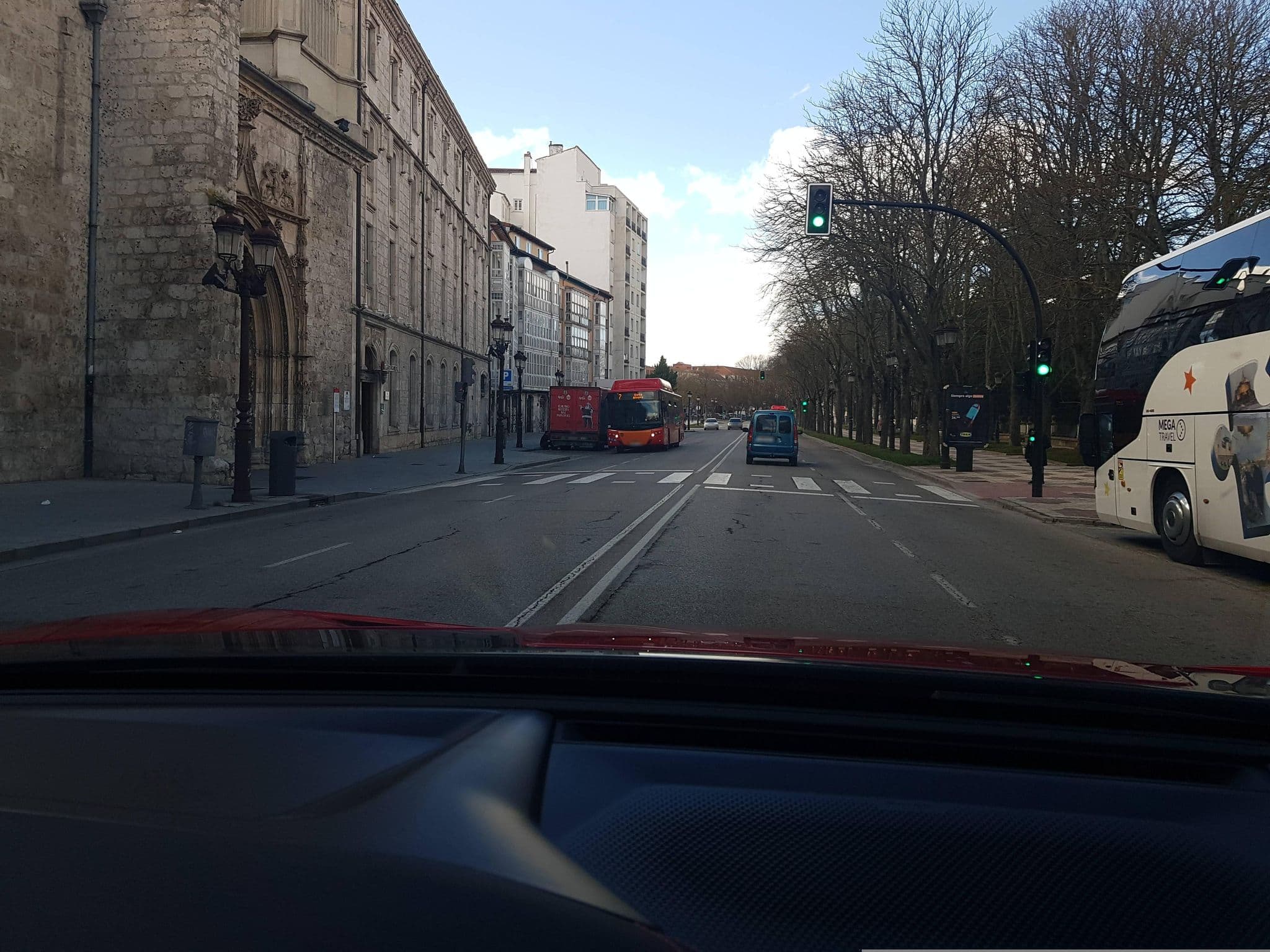 Street view near Hotel NH Collection Palacio de Burgos, Burgos — © toho (CC BY-SA · Mapillary)