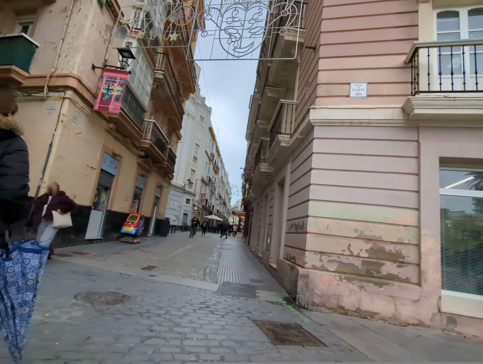 Street view near Hospedería Marqués, Cadiz — © miguel_andrade (CC BY-SA · Mapillary)