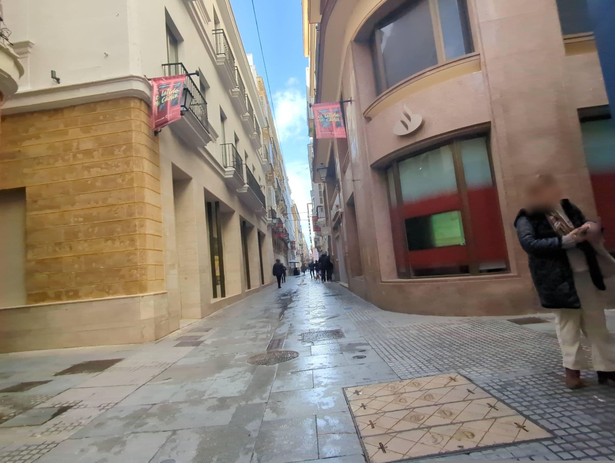 Street view near ISA Cádiz apartamentos, Cadiz — © miguel_andrade (CC BY-SA · Mapillary)