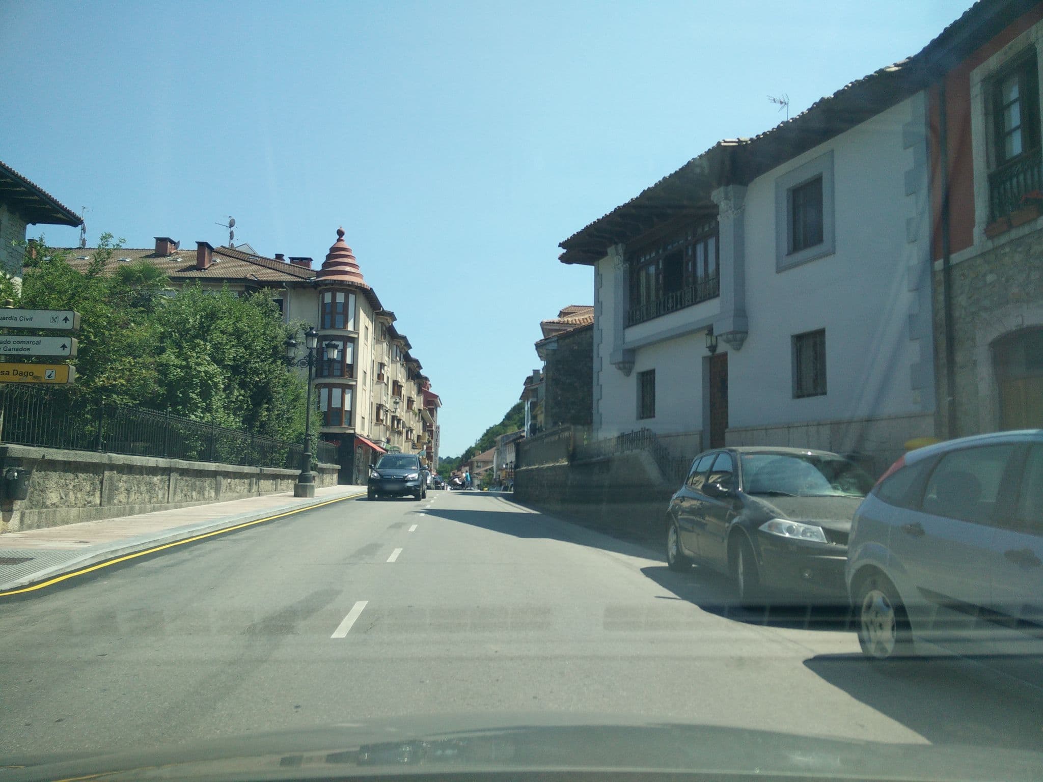 Street view near Hotel Casa Puebla, Cangas de Onís — © txenoo (CC BY-SA · Mapillary)