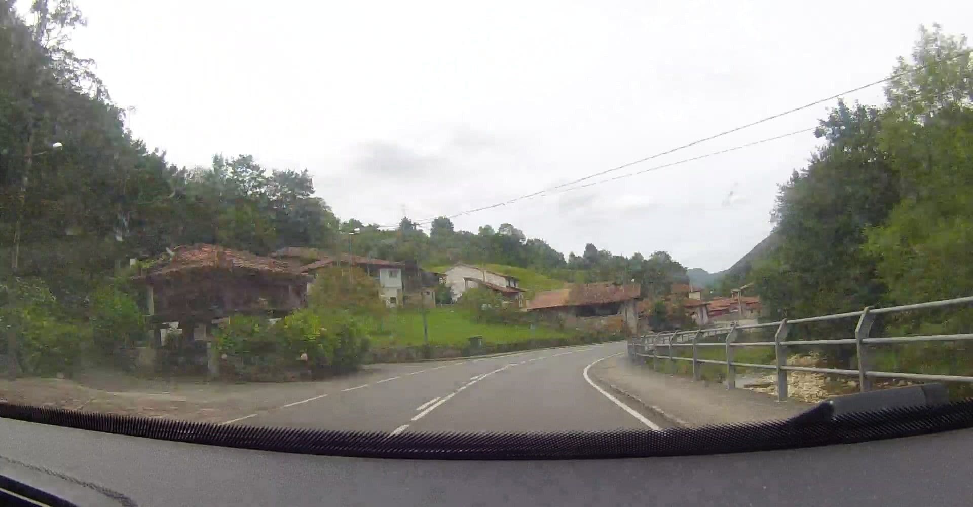Street view near Hotel Peñalba, Cangas de Onís — © VincentVE (CC BY-SA · Mapillary)