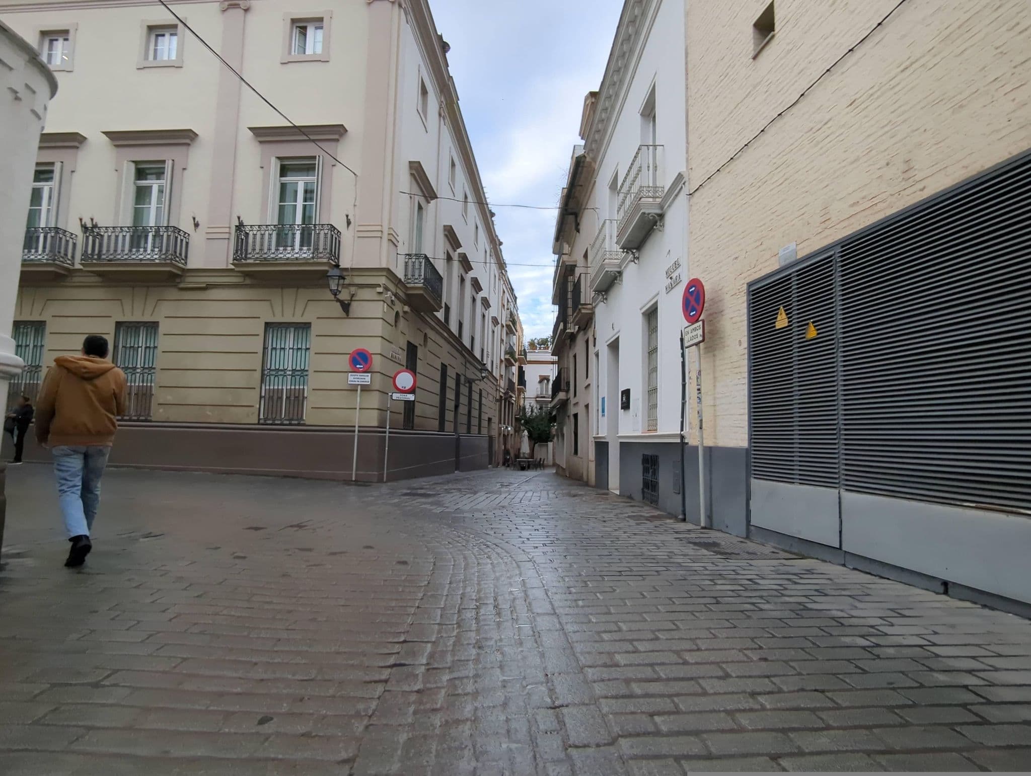 Street view near Hotel La Puerta de Palacio - ADULTS ONLY. WEB OFICIAL, Sevilla