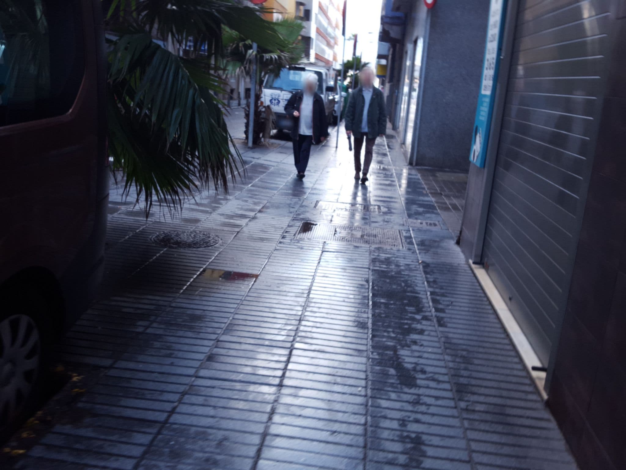 Street view near Hotel LIVVO La Escarlata, Centro