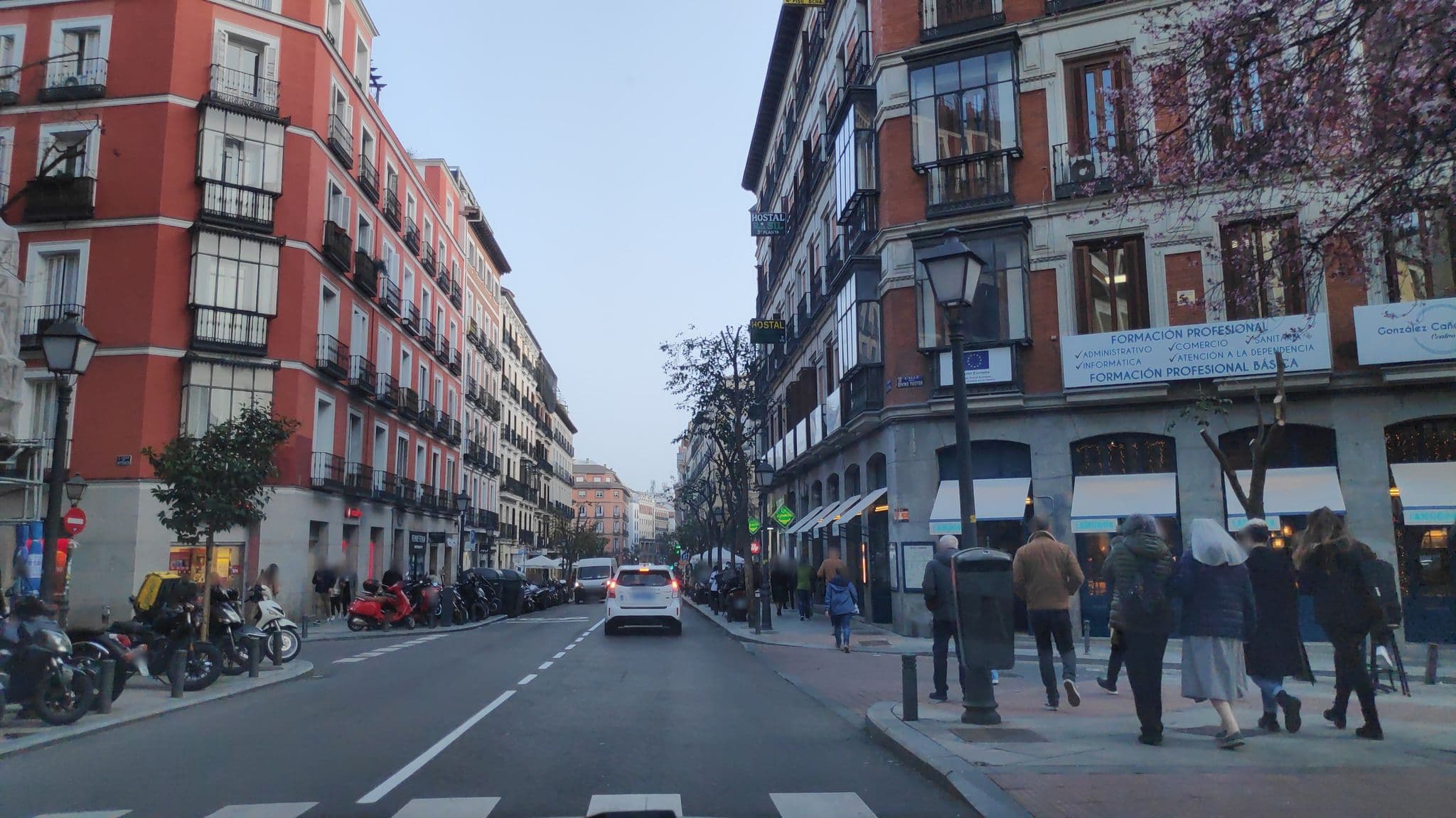 Street view near Hostal Sil & Serranos, Universidad — © polkillas (CC BY-SA · Mapillary)