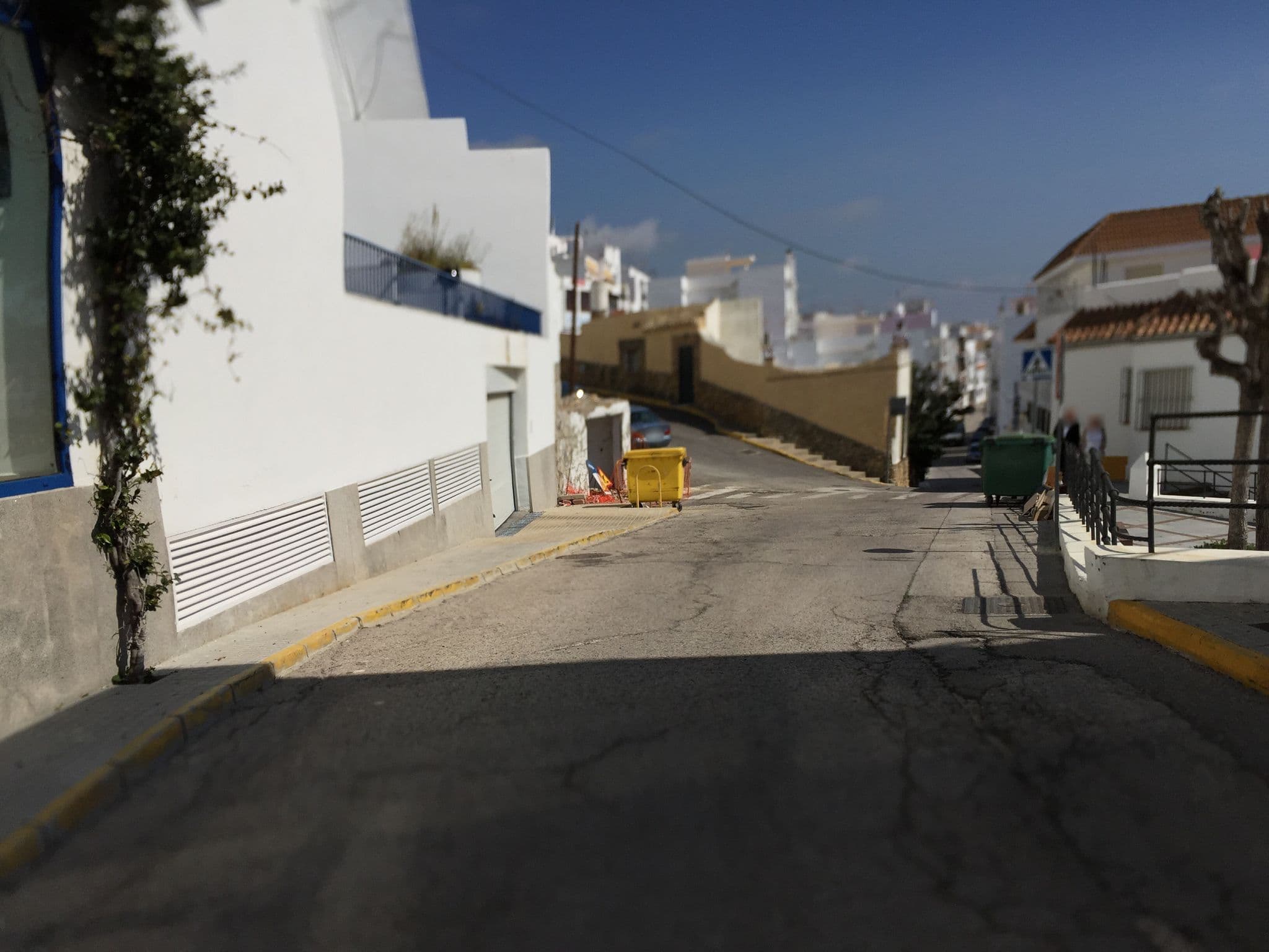 Street view near Hostal Brisas de Conil, Conil de la Frontera — © flidolin (CC BY-SA · Mapillary)