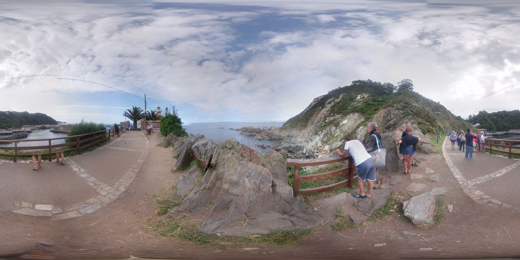 Street view near Hotel Faro de Cudillero, Cudillero — © yopaseopor (CC BY-SA · Mapillary)