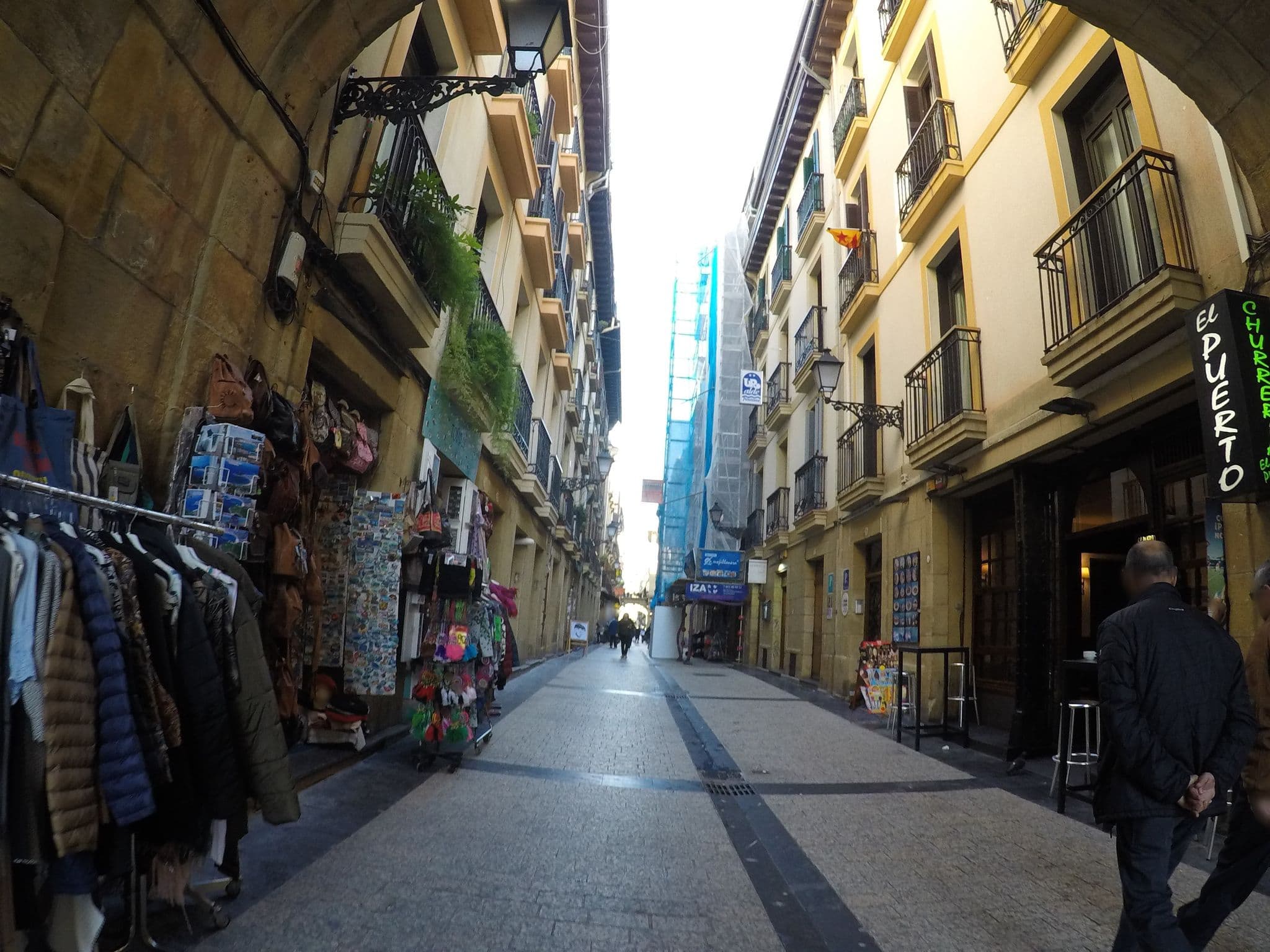 Street view near Ur-Alde, Donostia / San Sebastián — © chrisbeddow (CC BY-SA · Mapillary)