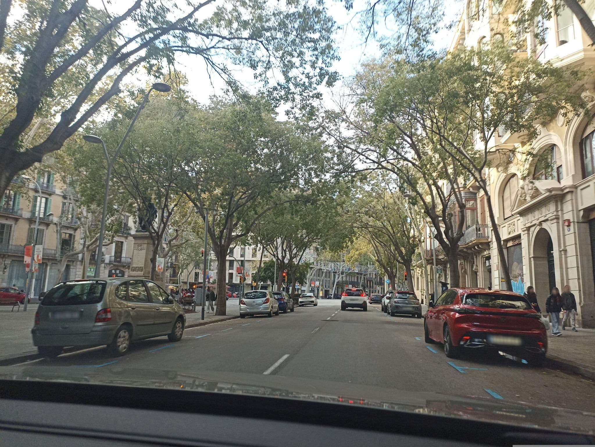 Street view near NH Collection Barcelona Pódium Restaurant, Fort Pienc — © toniserra (CC BY-SA · Mapillary)