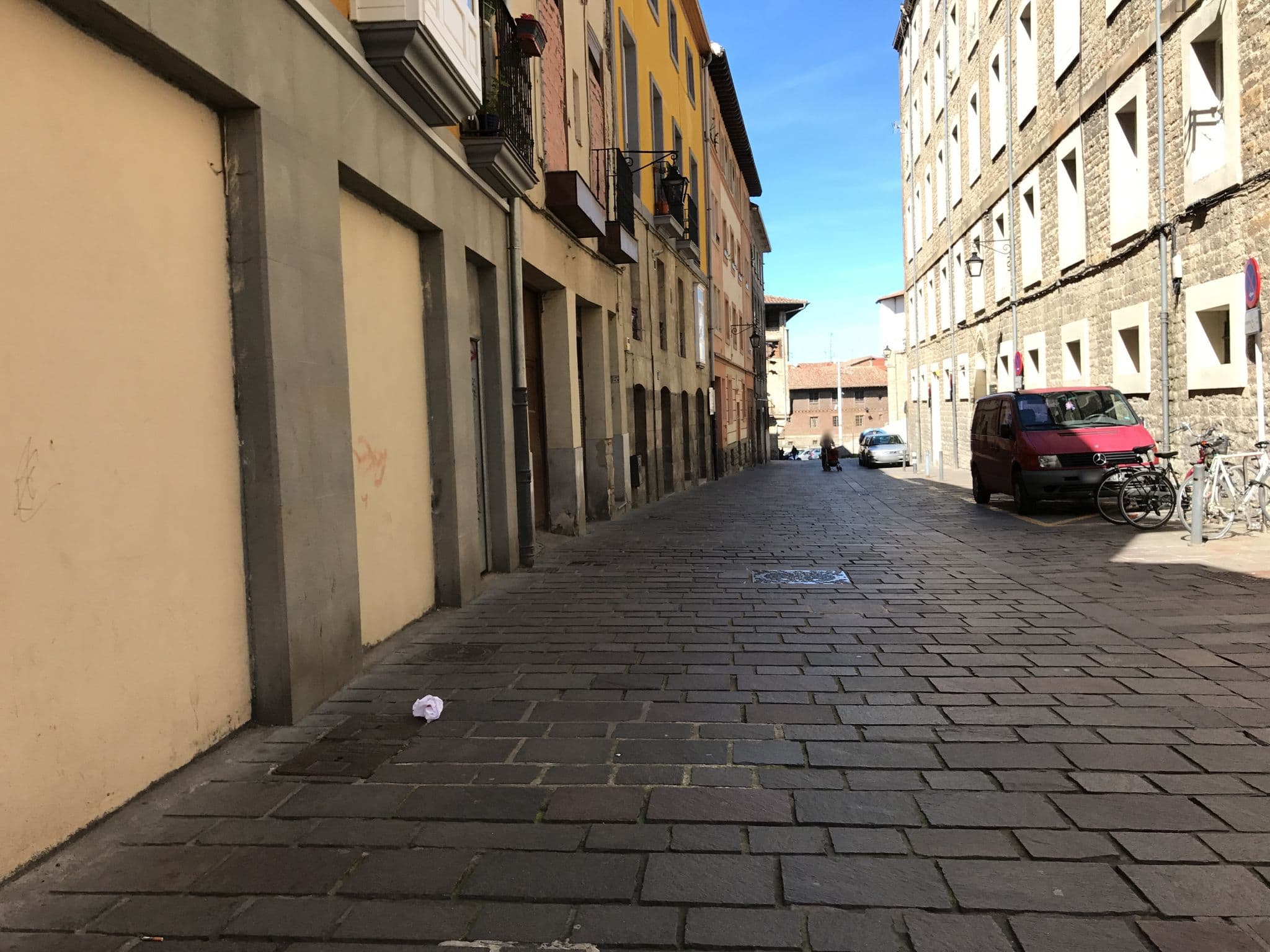Street view near APTC Etxea, Gasteiz / Vitoria — © miguel_andrade (CC BY-SA · Mapillary)