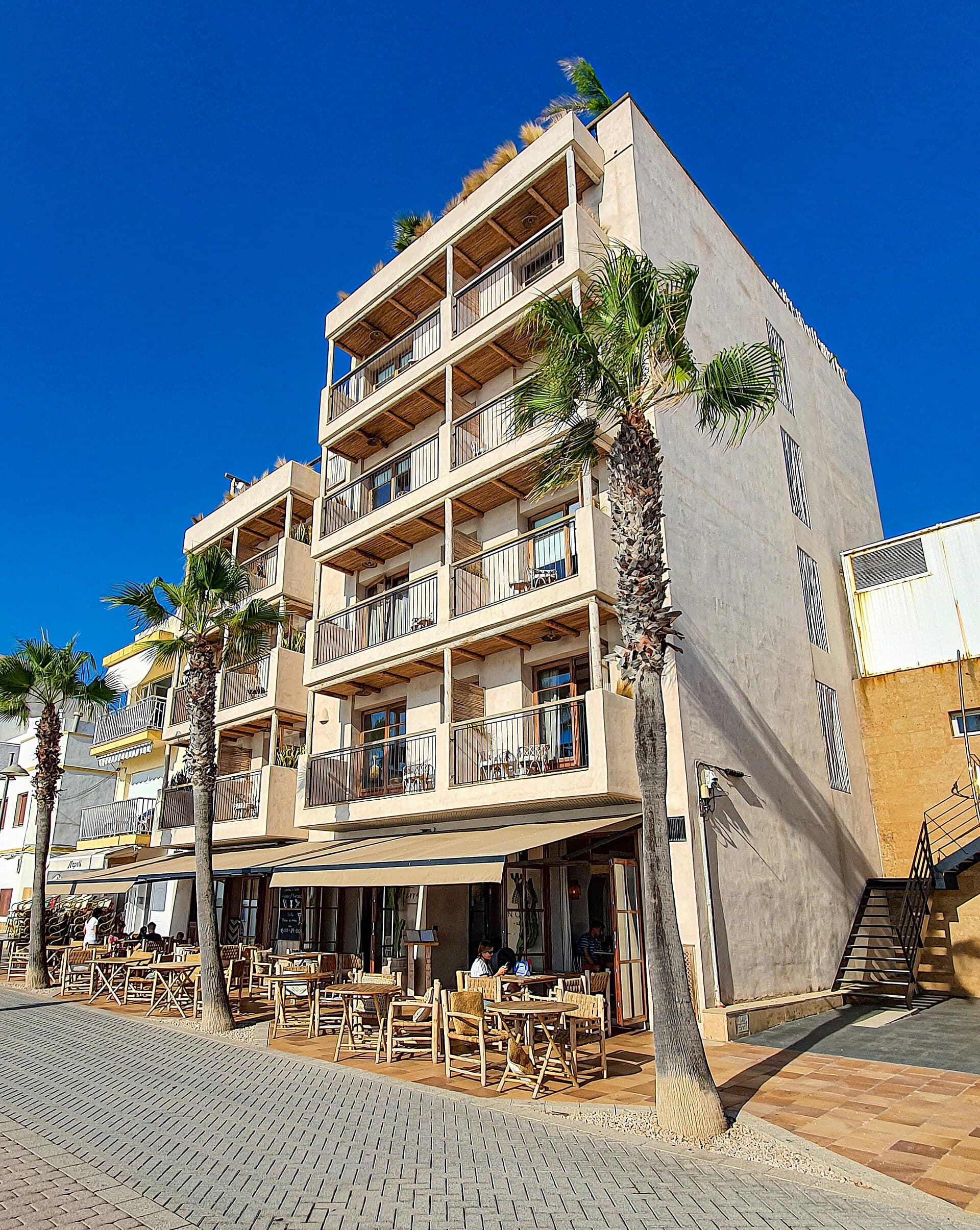 Nomad Hotel Xabia Port (via Wikimedia Commons, CC BY-SA 4.0)