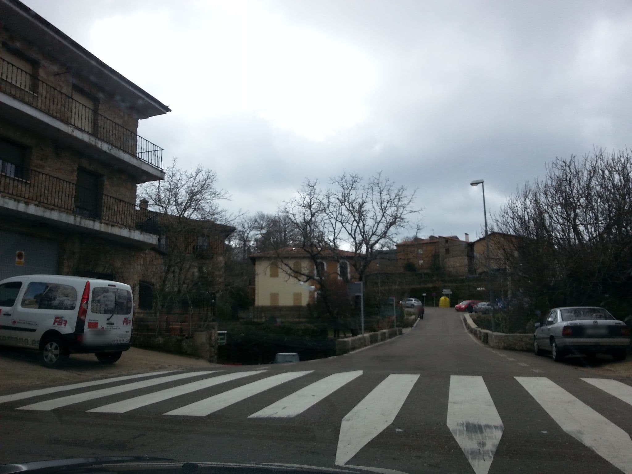 Street view near Hostal el Castilllo, La Alberca — © civitas (CC BY-SA · Mapillary)