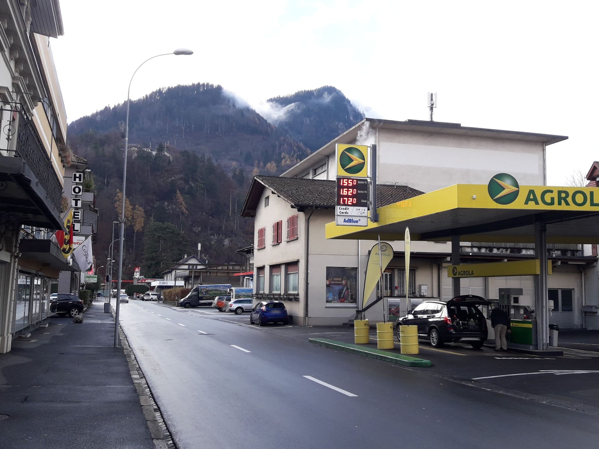 Street view near Crystal, Unterseen — © bodo3 (CC BY-SA · Mapillary)