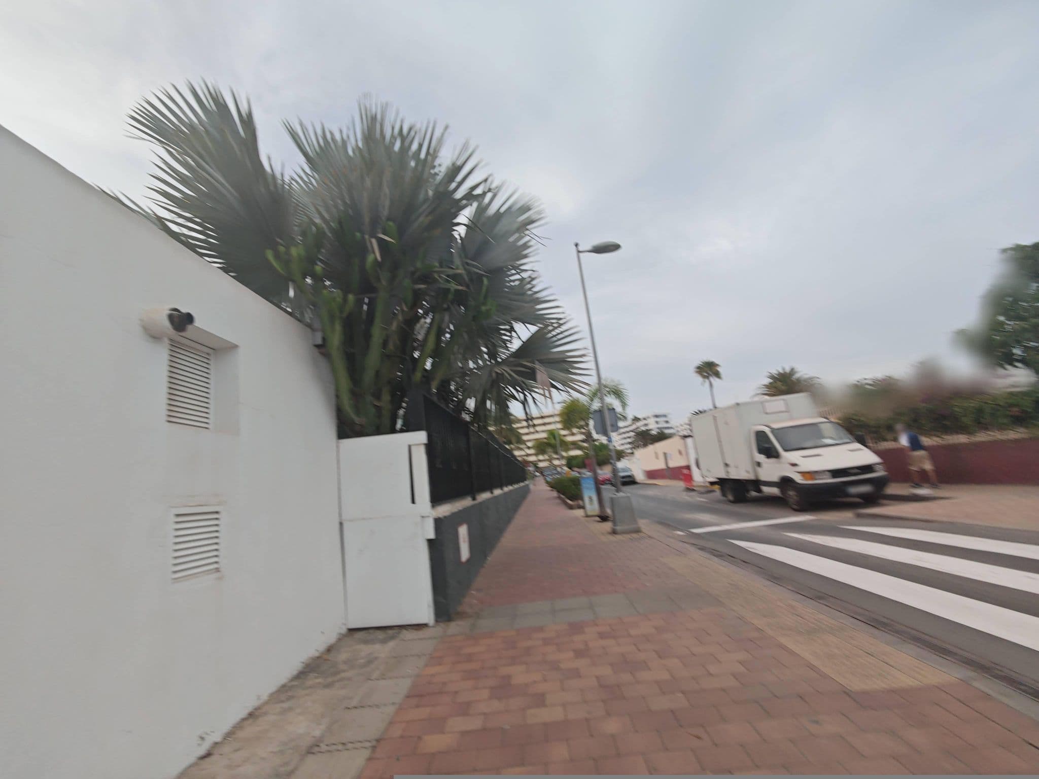 Street view near Hotel HL Miraflor Suites, Playa del Ingles — © qungo (CC BY-SA · Mapillary)