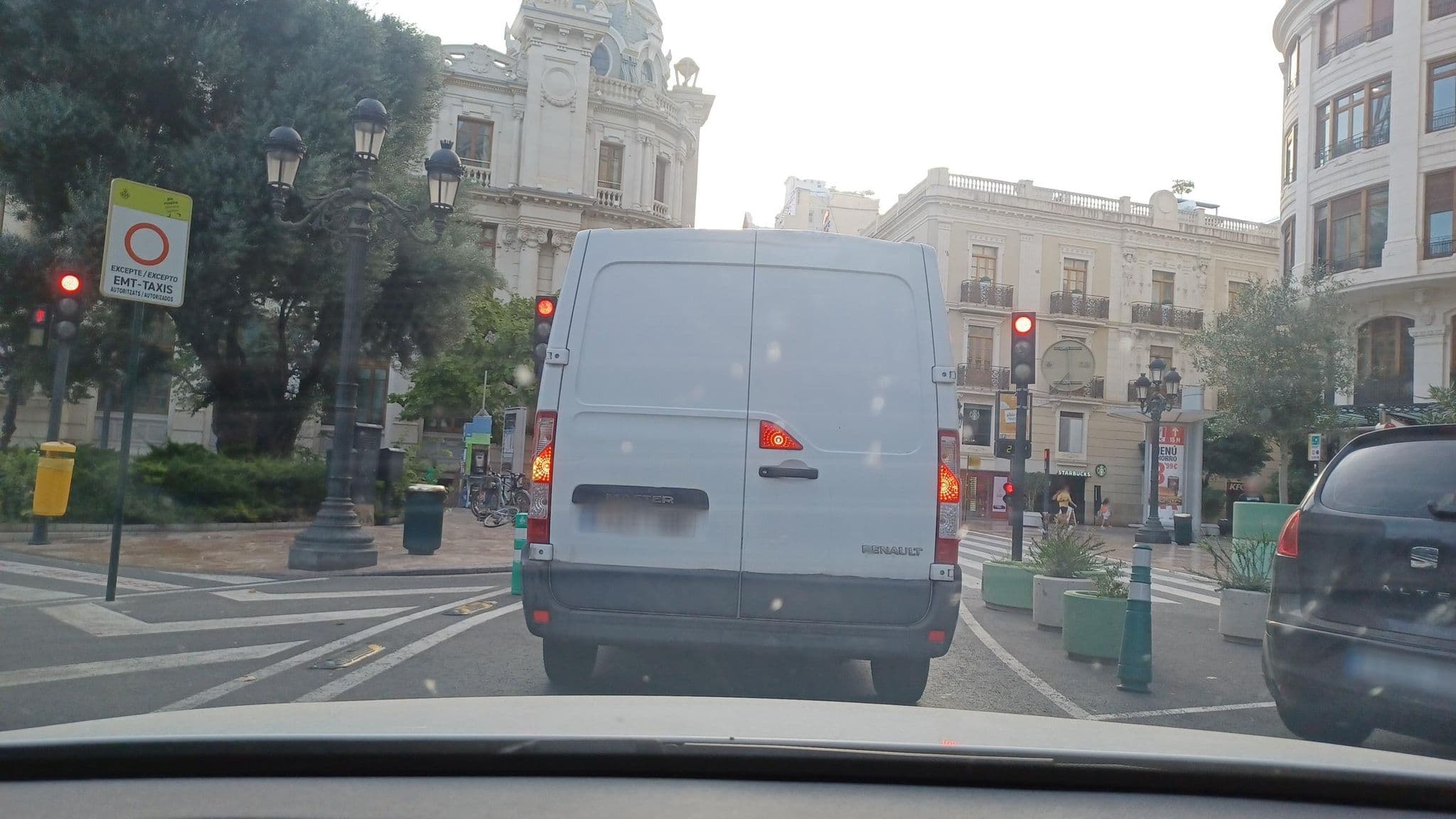 Street view near Grand Hotel Centenari, Valencia, Autograph Collection, Valencia