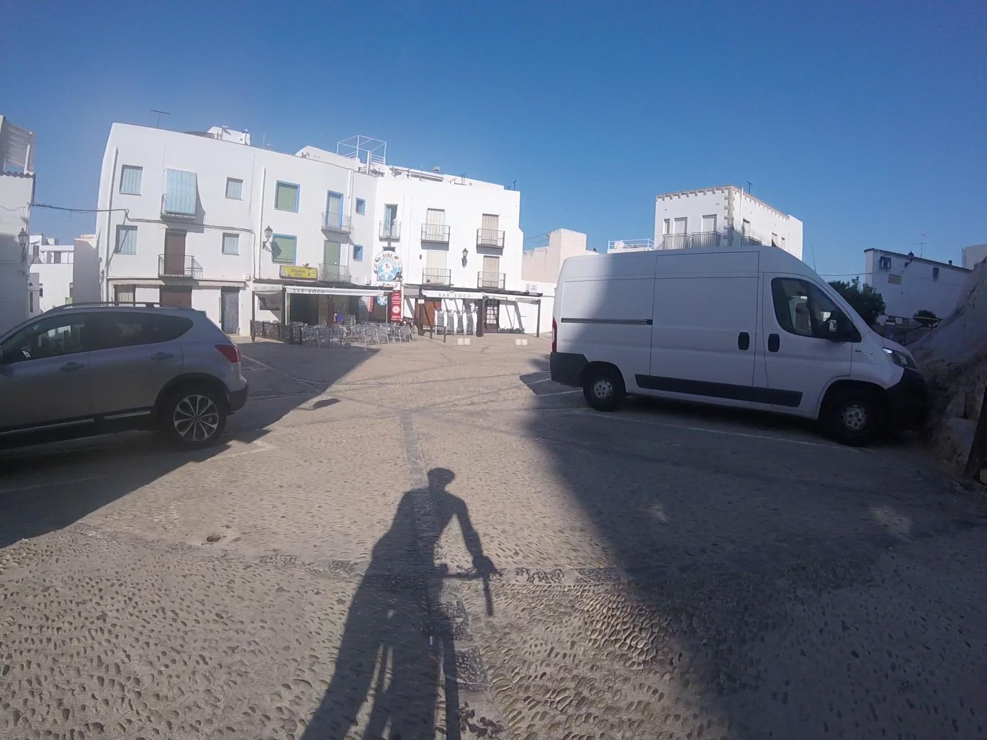 Street view near La Plaza Hostal, Peníscola — © mikelo (CC BY-SA · Mapillary)