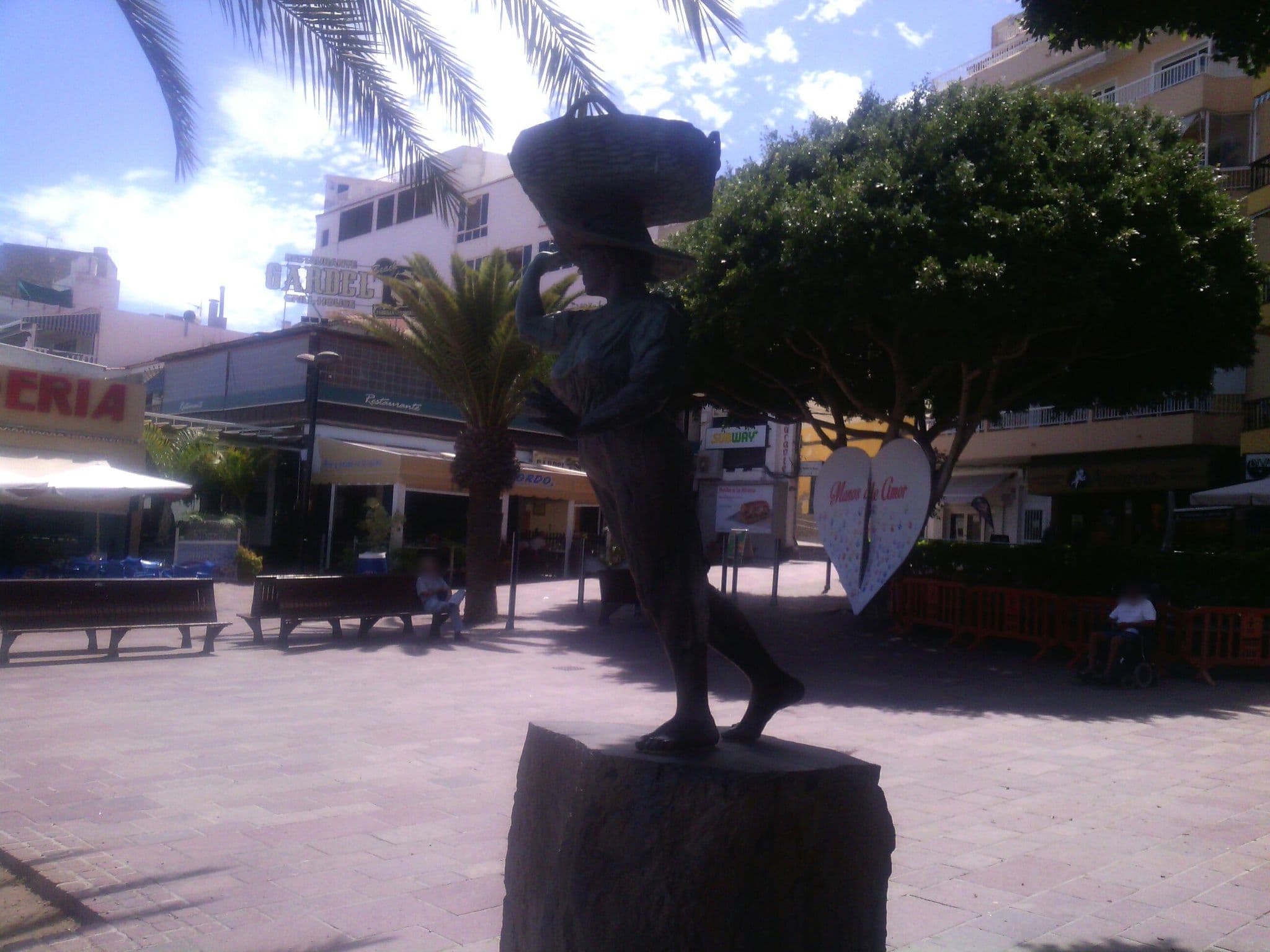 Street view near Aparthotel Solmar, Playa de las Américas
