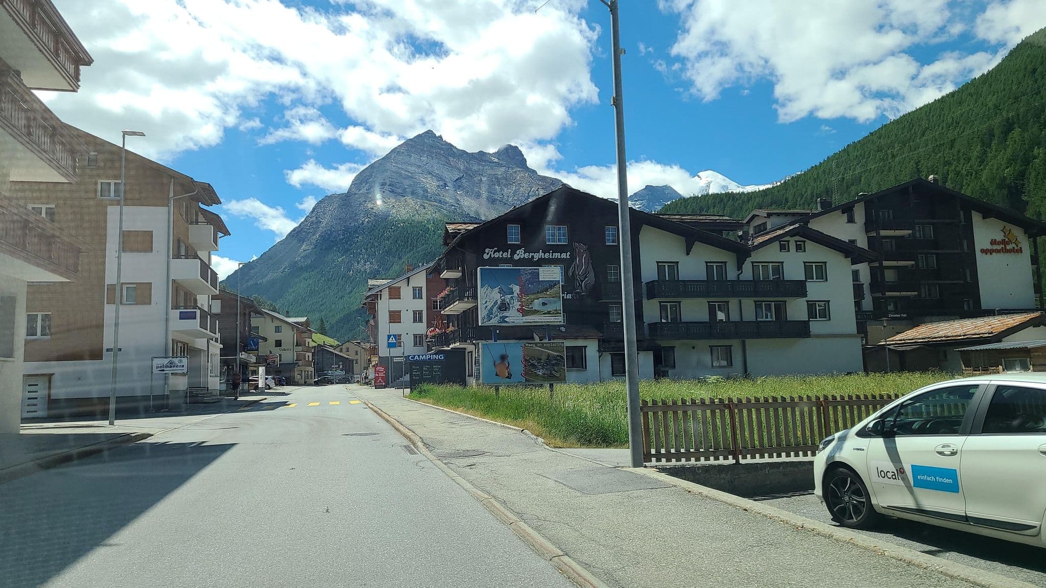 Street view near Haus Quelle, Saas-Grund — © chrisbeddow (CC BY-SA · Mapillary)