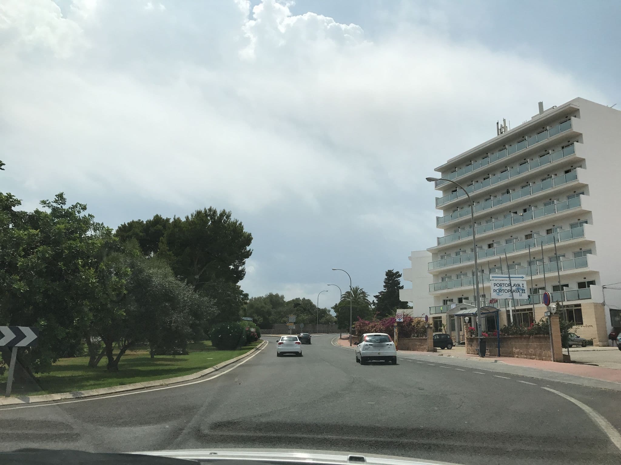 Street view near Hotel Viwo Eda, Porto Cristo — © multimaze (CC BY-SA · Mapillary)