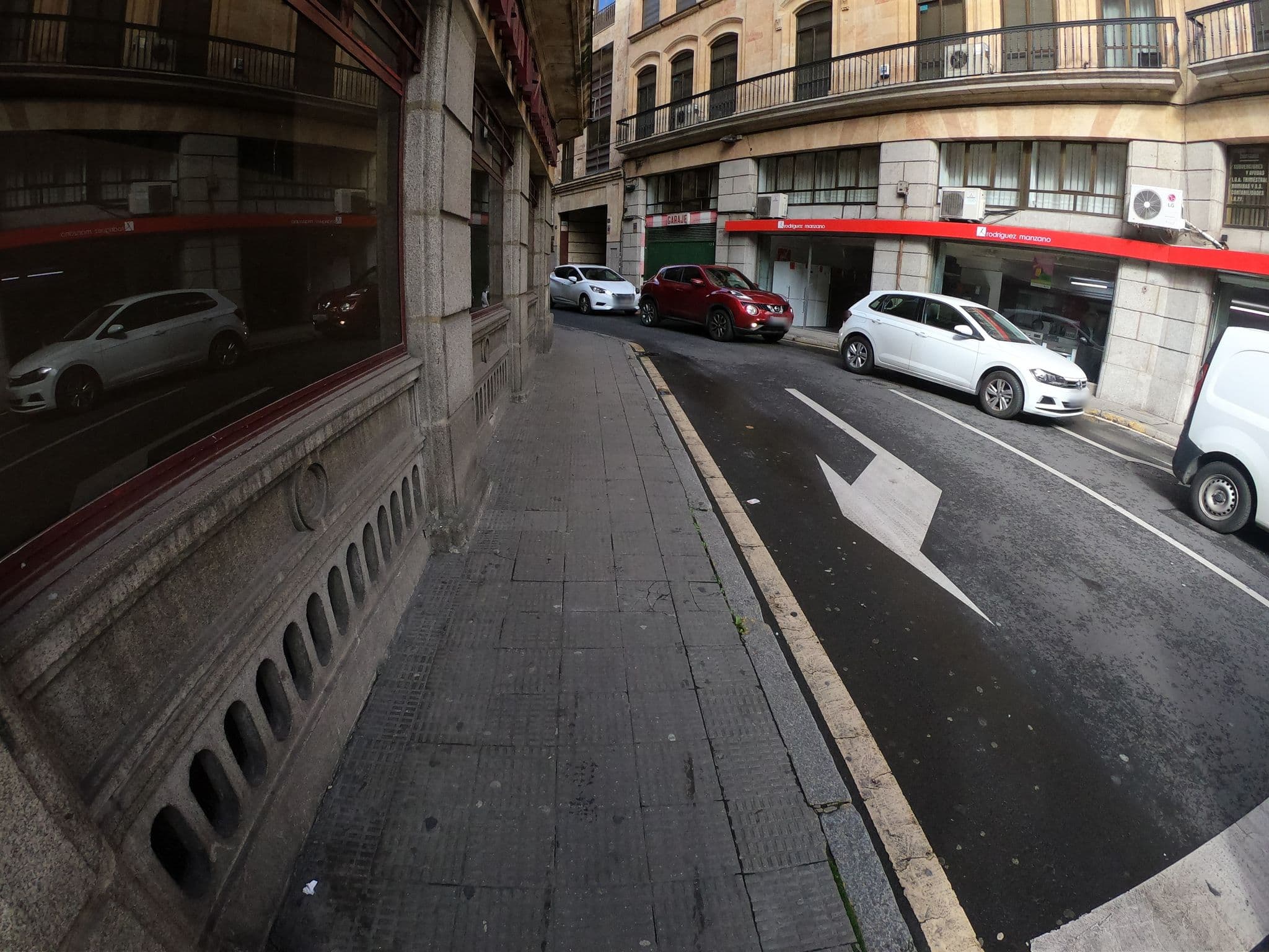 Street view near Hotel Gran Vía by gaiarooms, Santa Marta de Tormes — © sanchi (CC BY-SA · Mapillary)