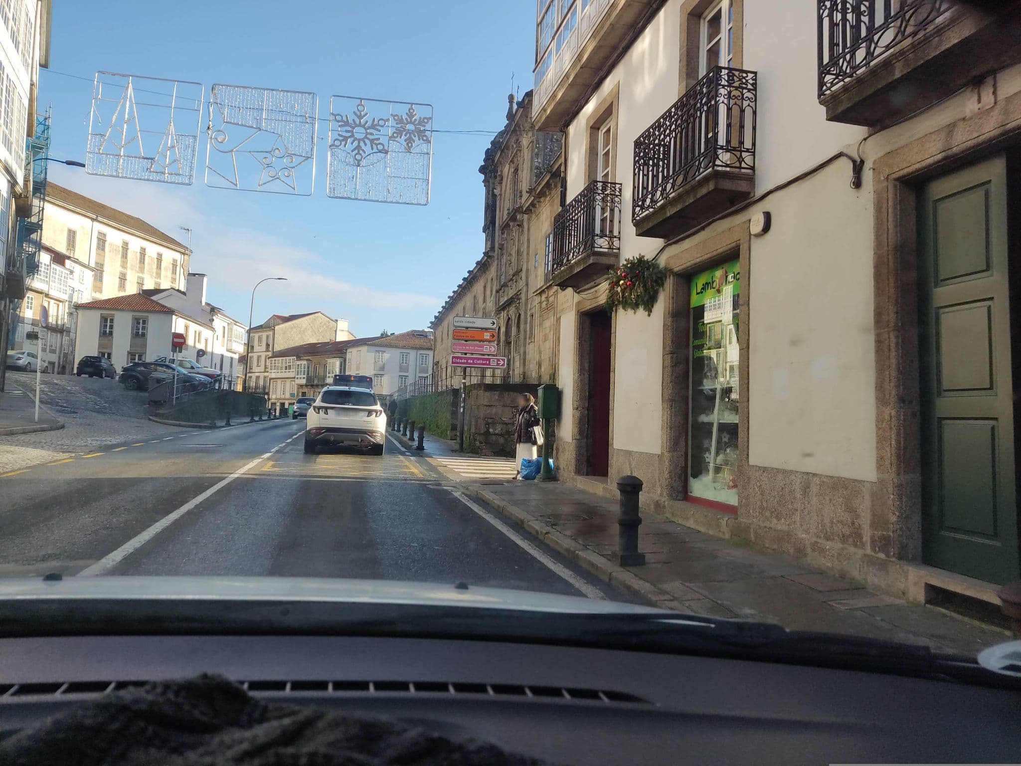 Street view near Alda Avenida, Santiago de Compostela