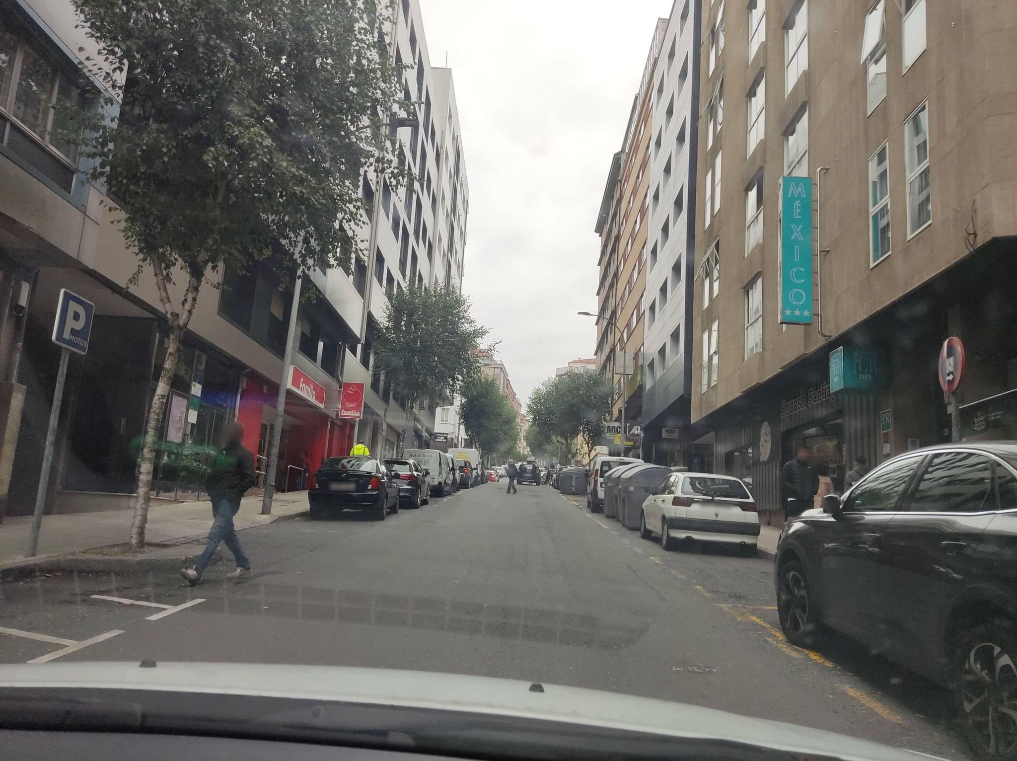 Street view near México PR, Santiago de Compostela — © mCalle (CC BY-SA · Mapillary)