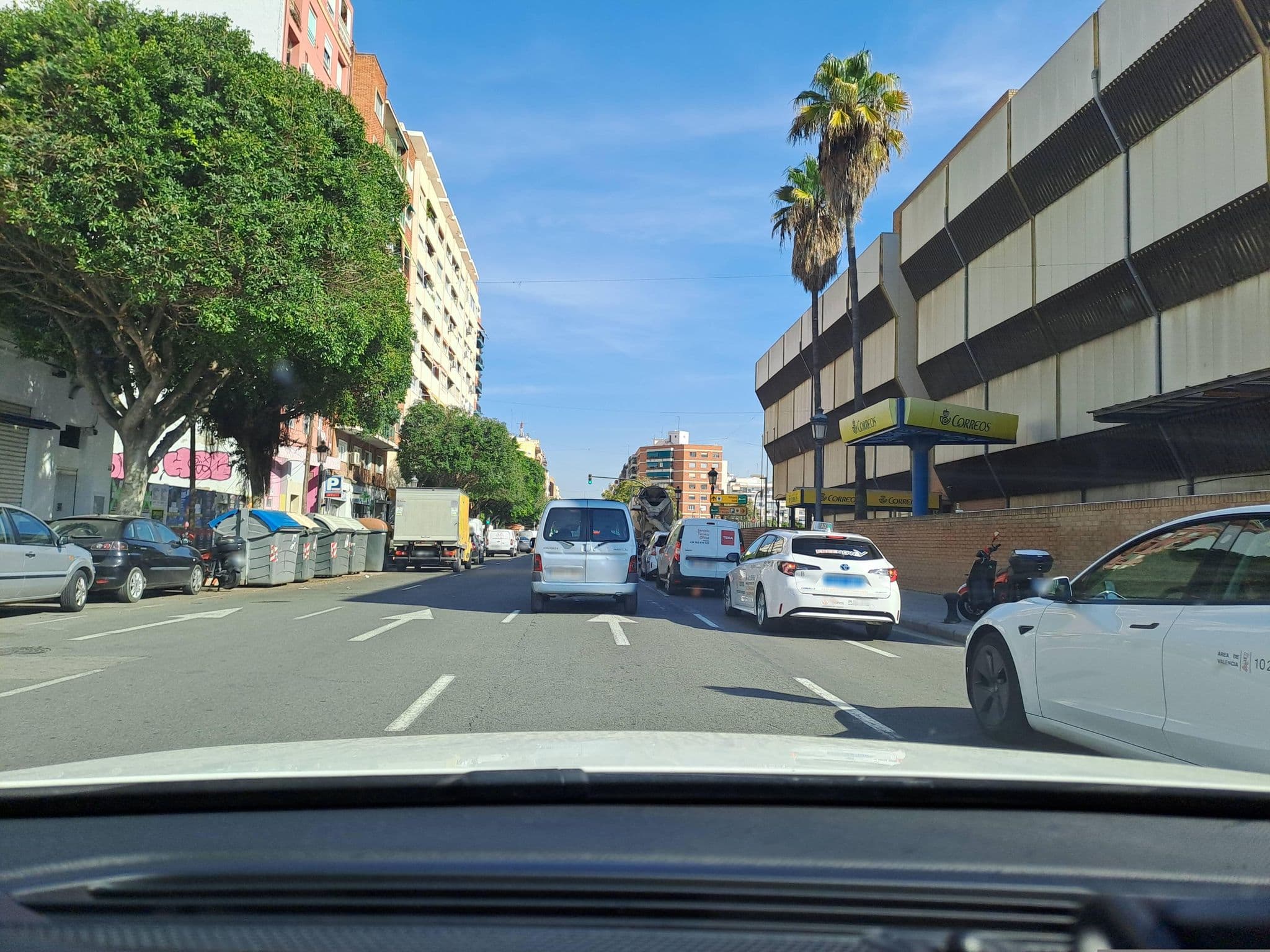 Street view near Hotel cercano, Valencia