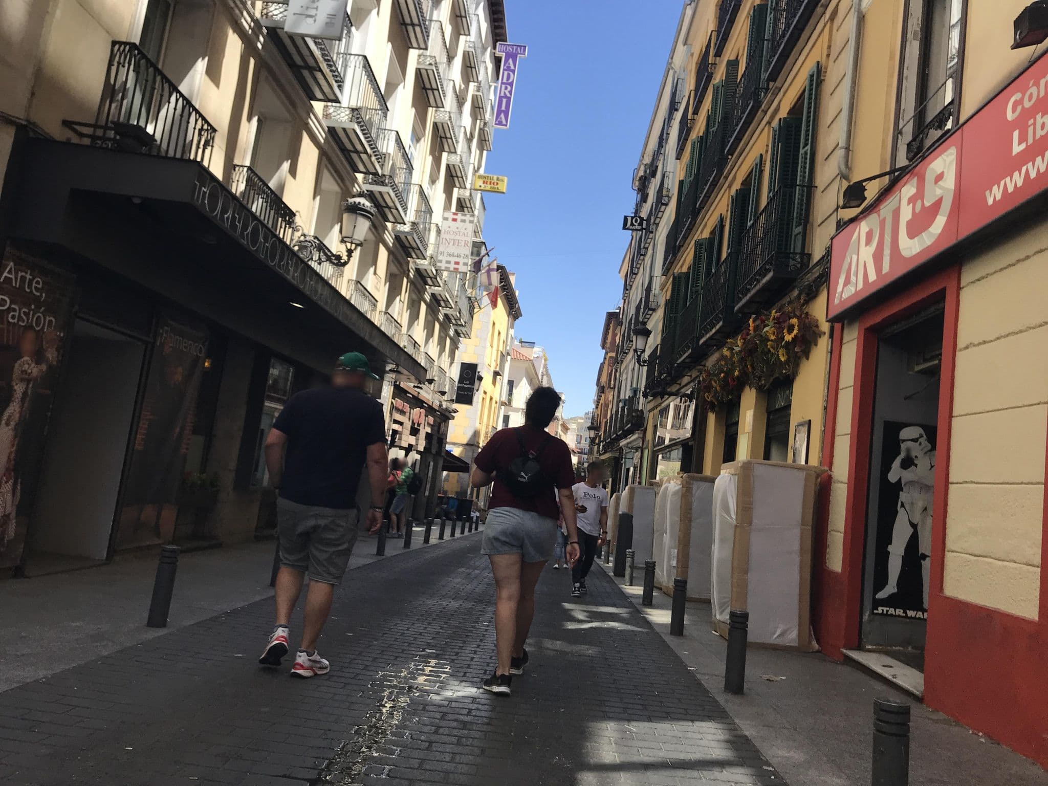 Street view near Hostal Diezmadrid, Madrid — © miguel_andrade (CC BY-SA · Mapillary)