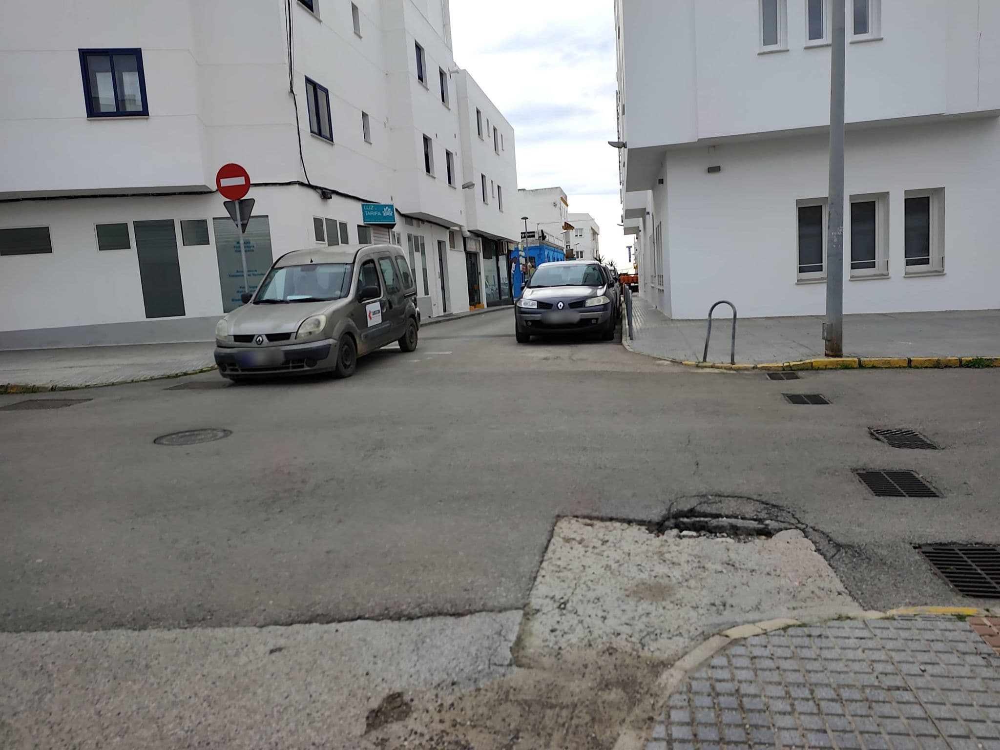 Street view near Hostal Tarifa, Tarifa — © Duro (CC BY-SA · Mapillary)