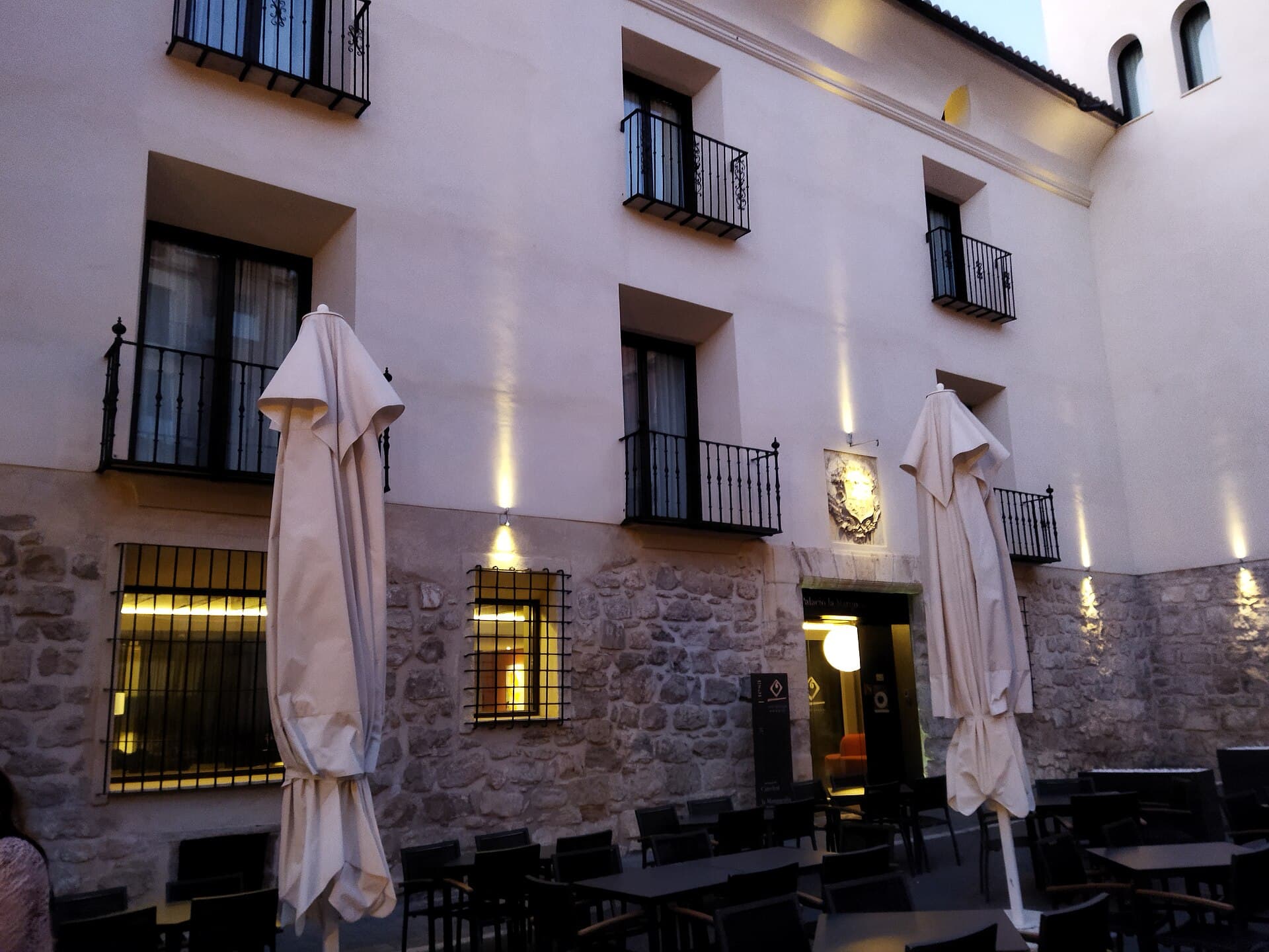 Hotel Palacio la Marquesa (via Wikimedia Commons, CC BY-SA 4.0)