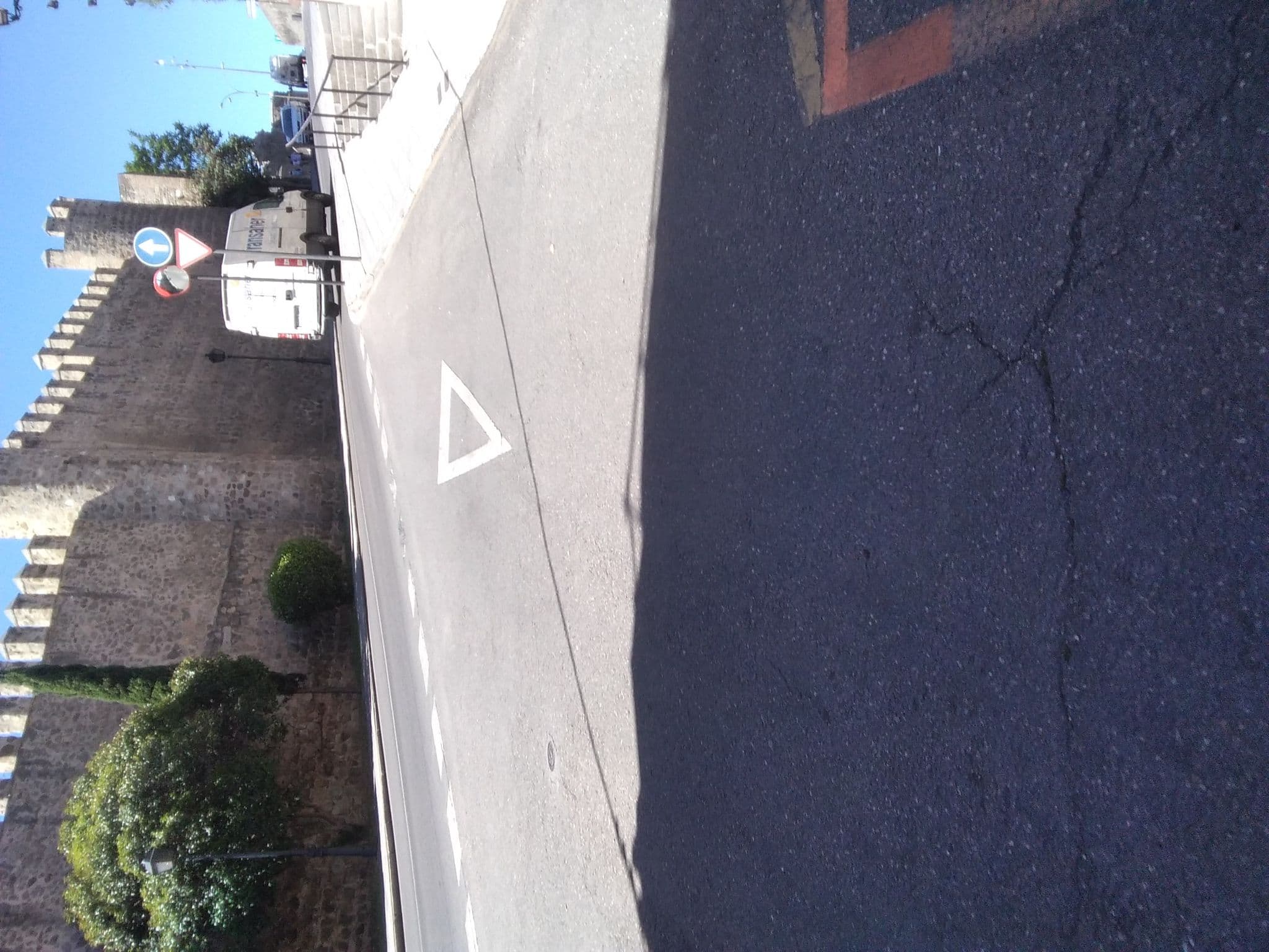 Street view near SUITES CASA DE LOS REYES, Toledo — © mariadmm (CC BY-SA · Mapillary)