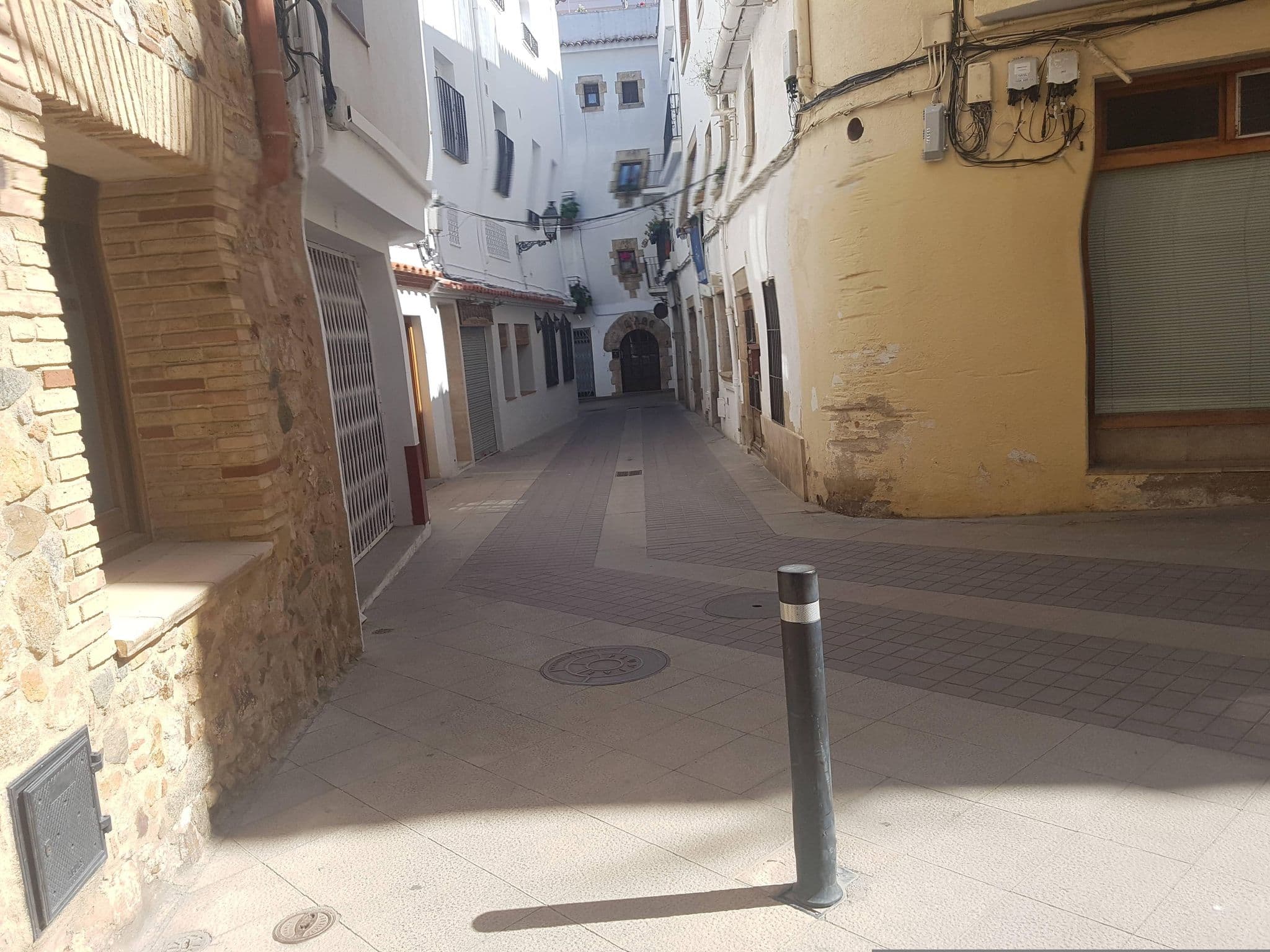 Street view near Mana Mana Youth Hostel, Tossa de Mar — © Franciscovalera (CC BY-SA · Mapillary)
