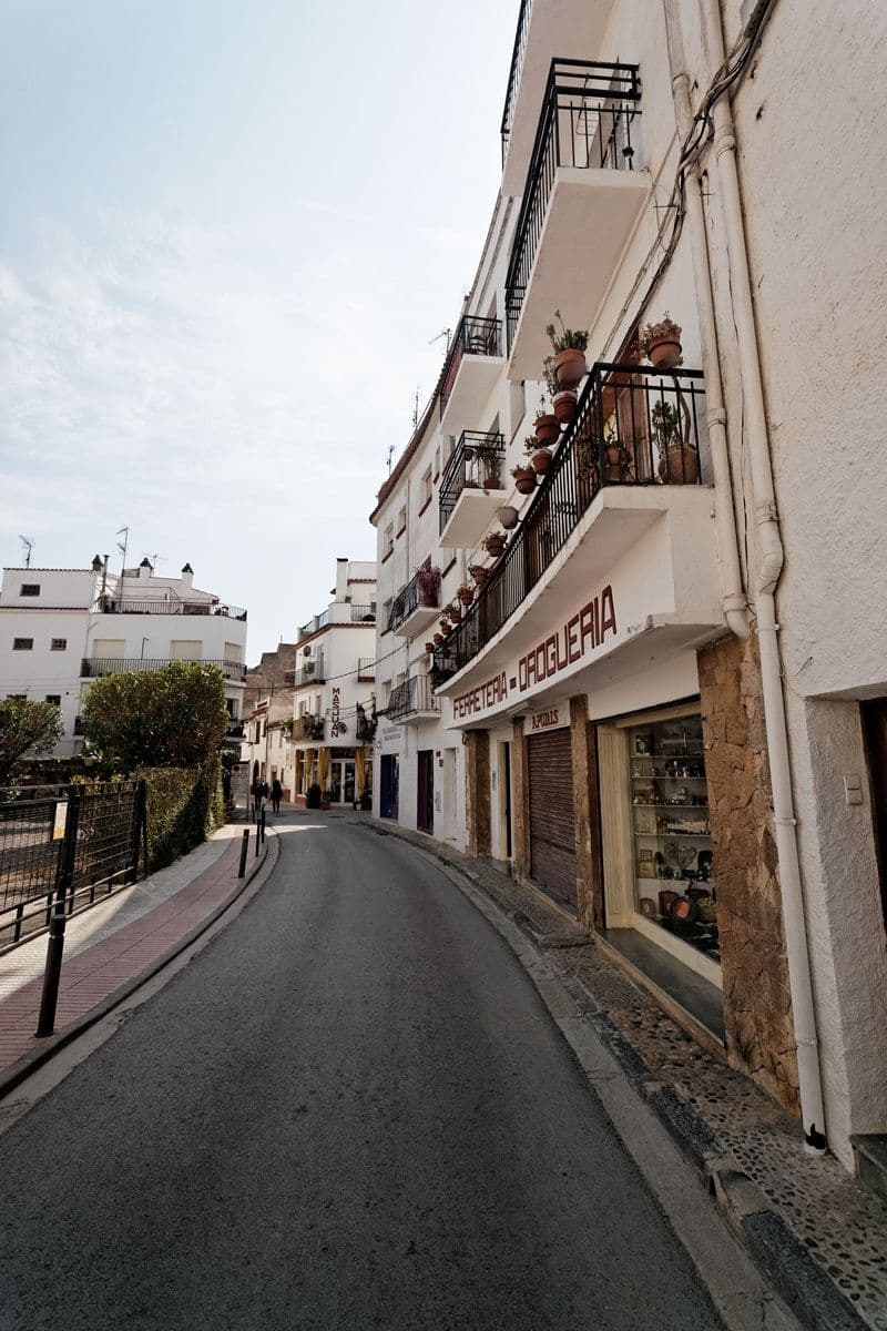 Street view near Hotel Windsor Tossa - Adults Only +16, Tossa de Mar — © txllxt (CC BY-SA · Mapillary)