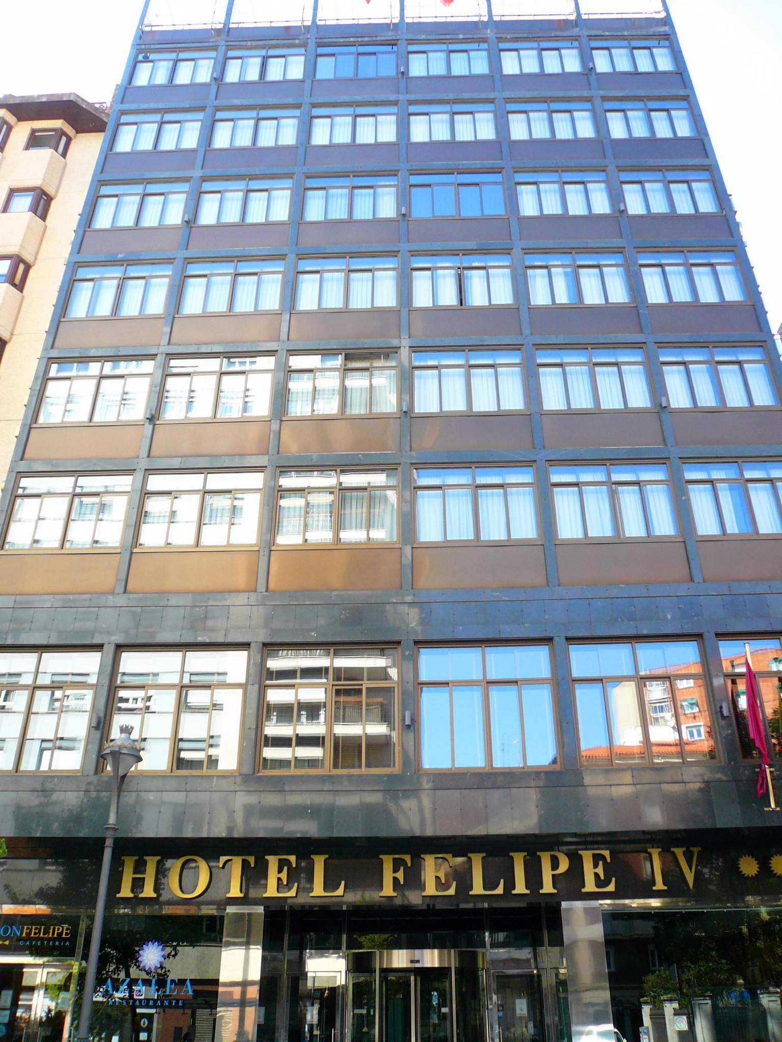Hotel Felipe IV (via Wikimedia Commons, CC0)