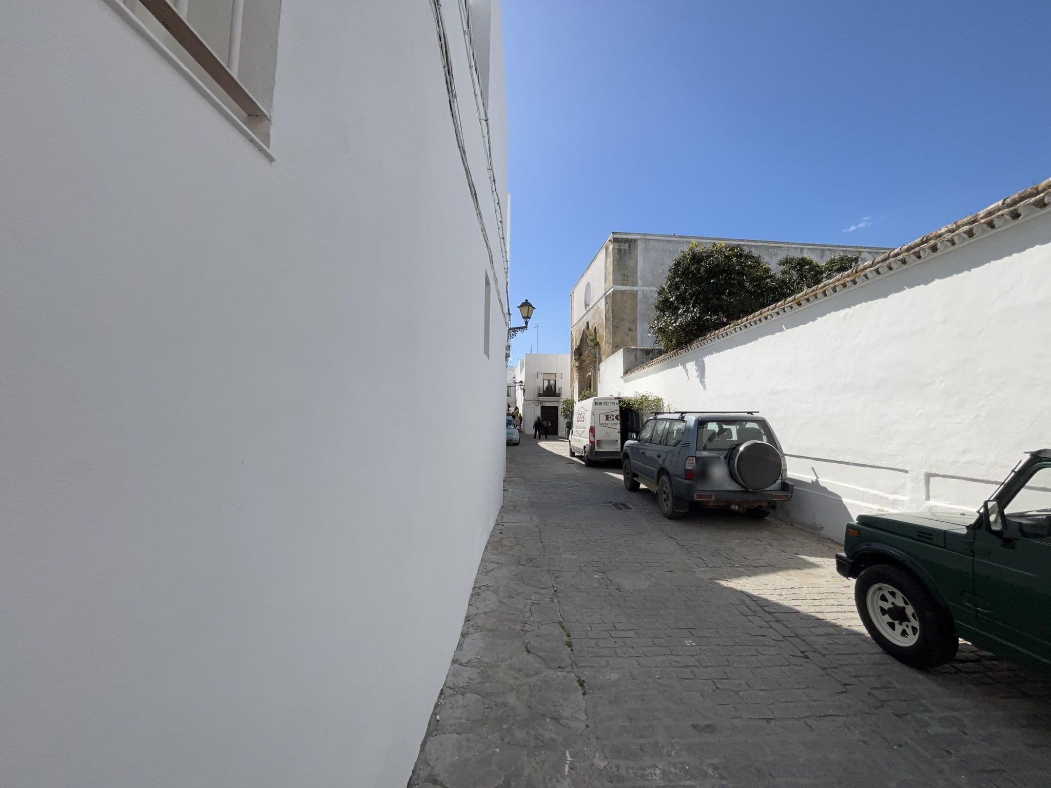 Street view near Hotel Boutique V Vejer, Vejer de la Frontera — © seraq (CC BY-SA · Mapillary)