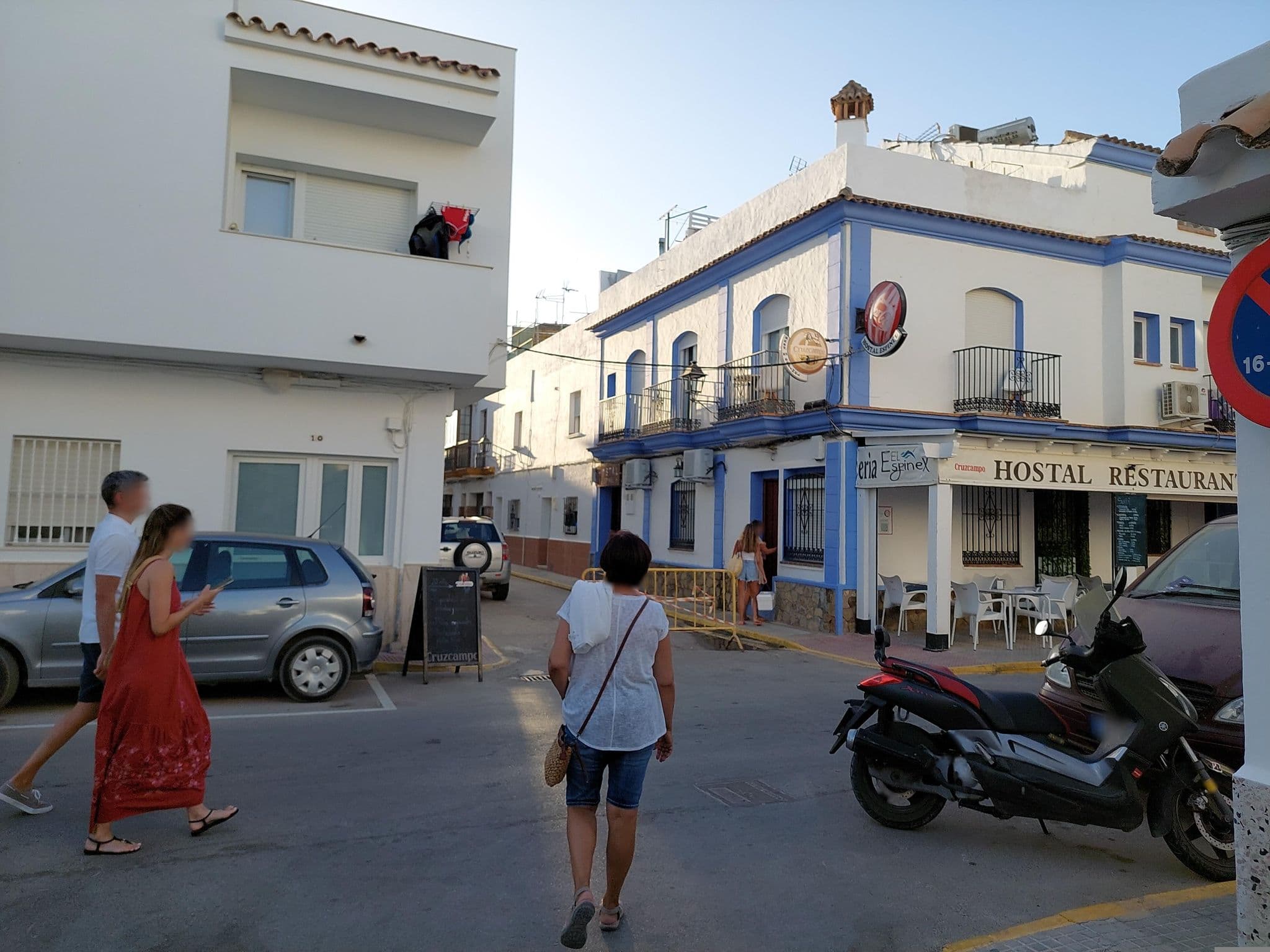 Street view near Casapuerta El Refugio, Zahara de los Atunes — © robertogeb (CC BY-SA · Mapillary)