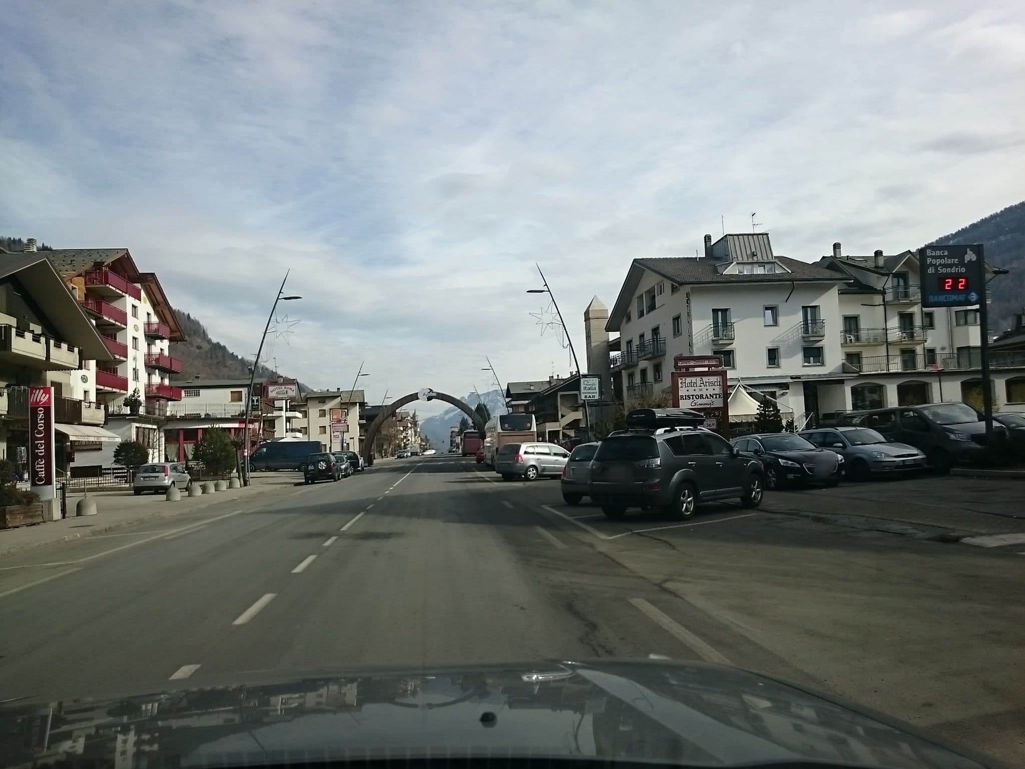 Street view near Albergo "Arisch", Aprica — © voschix (CC BY-SA · Mapillary)