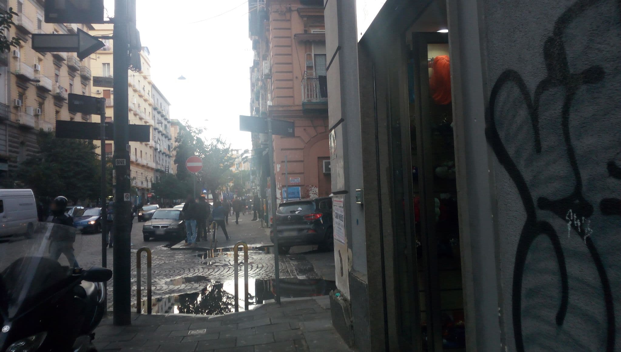 Street view near HOTEL CRISARI, Naples — © davidemorale (CC BY-SA · Mapillary)