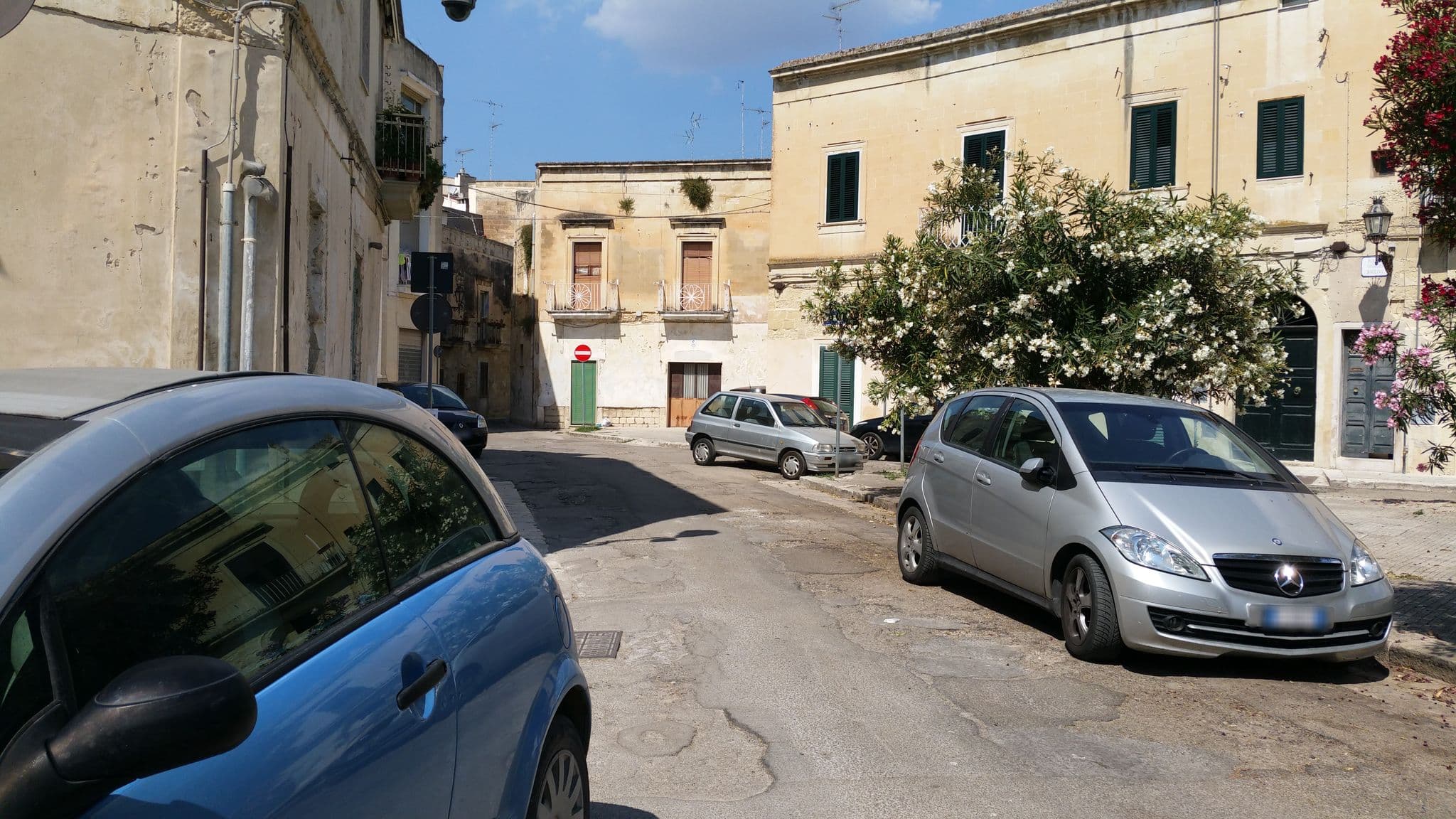 Street view near Amatè Suite, Lecce