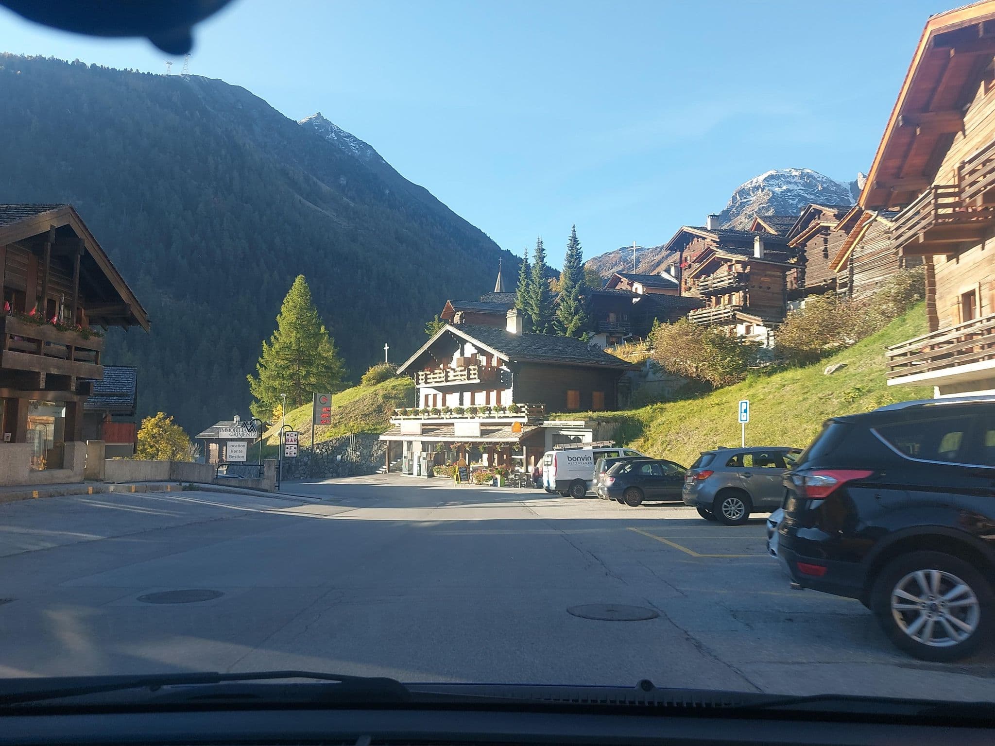 Street view near Hotel de Moiry, Evolène — © Balbenar (CC BY-SA · Mapillary)