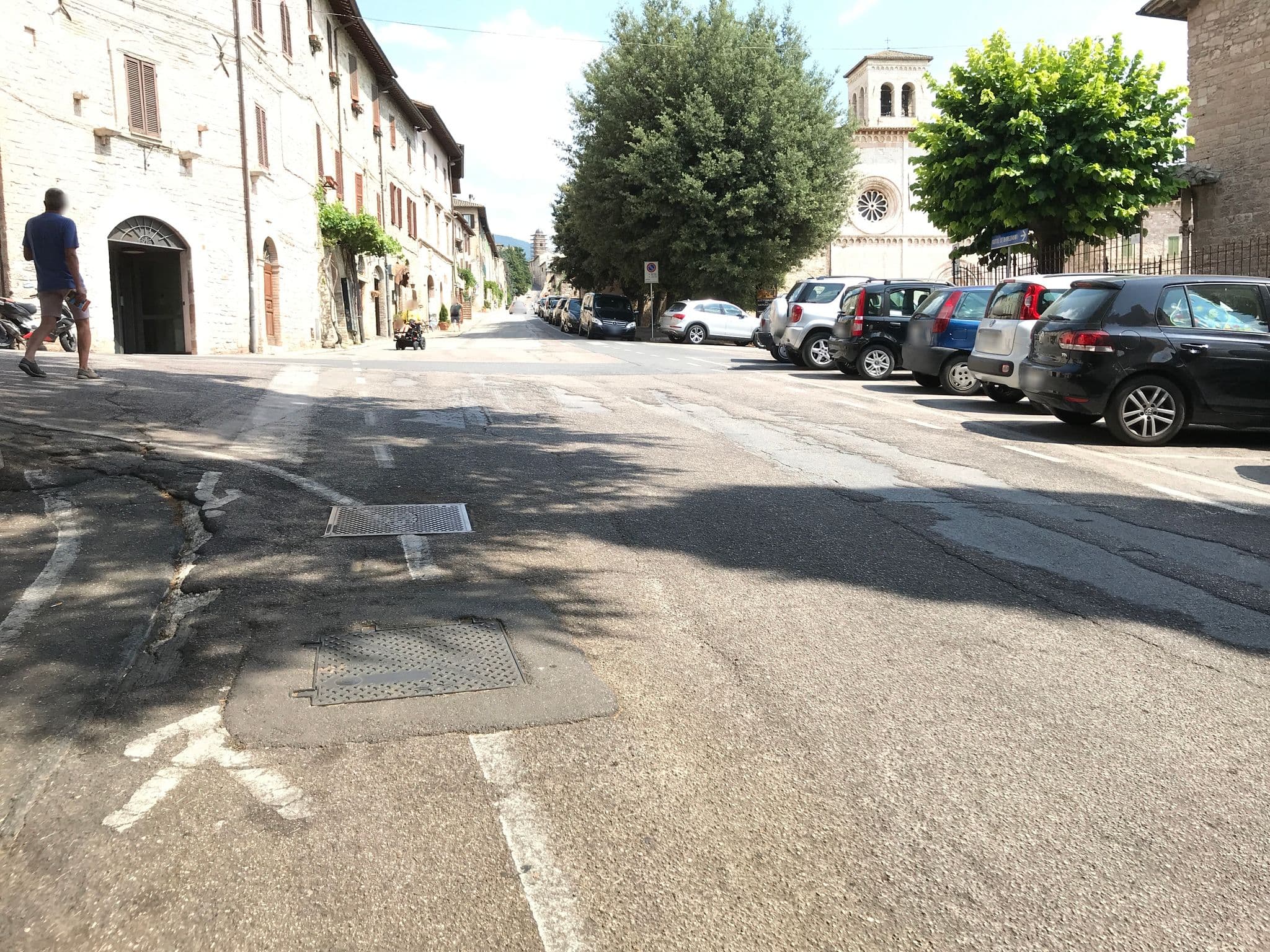 Street view near Hotel La Dimora, Assisi — © arcanma (CC BY-SA · Mapillary)